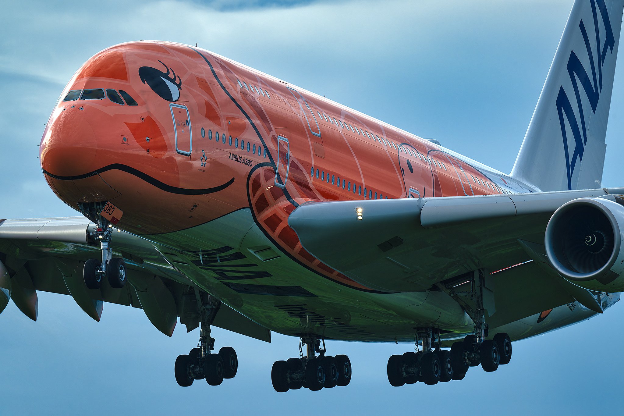 早朝の成田にて｜ただのフォトグラファーでは終わらない | 航空写真家