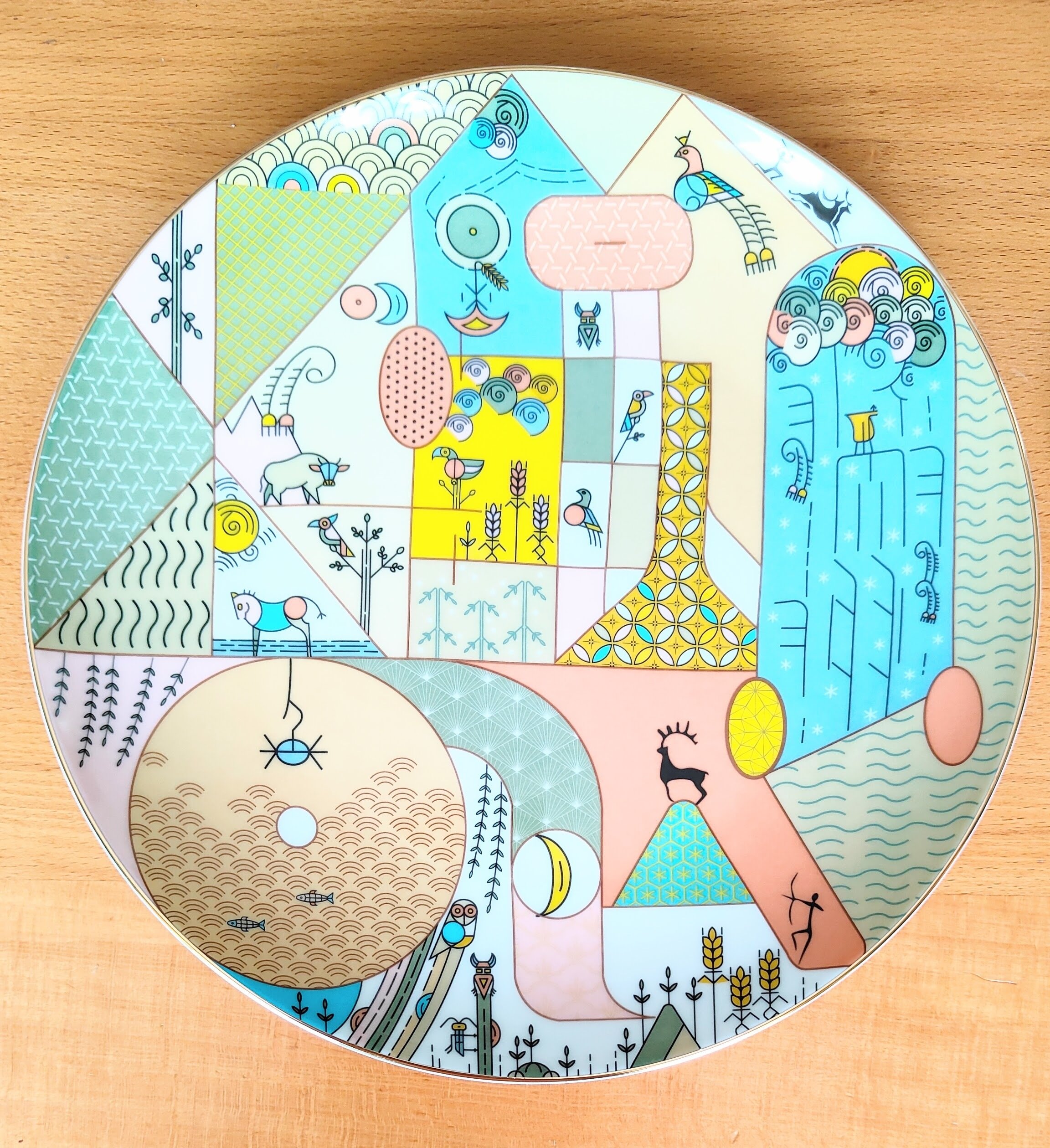 コラム】新しい方の景徳鎮・陶溪川陶瓷文化创意园｜明明東京@中国を