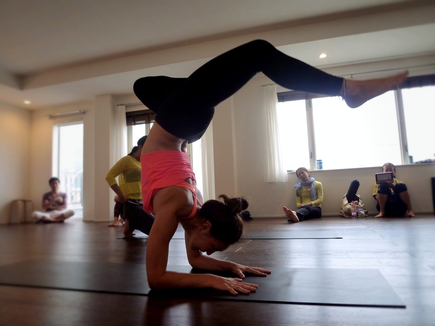 倒立（ハンドスタンド）の練習方法とやり方（写真多め）｜kiyoshi