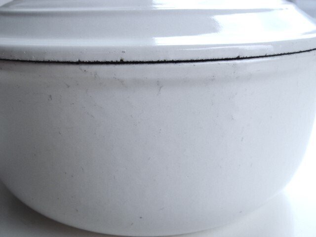 白い ル・クルーゼのソースパン 18cm #CU-328｜ciel bleu