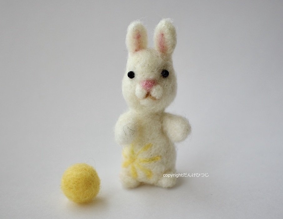 作品紹介】羊毛フェルト お月見白うさぎ｜だんけひつじ