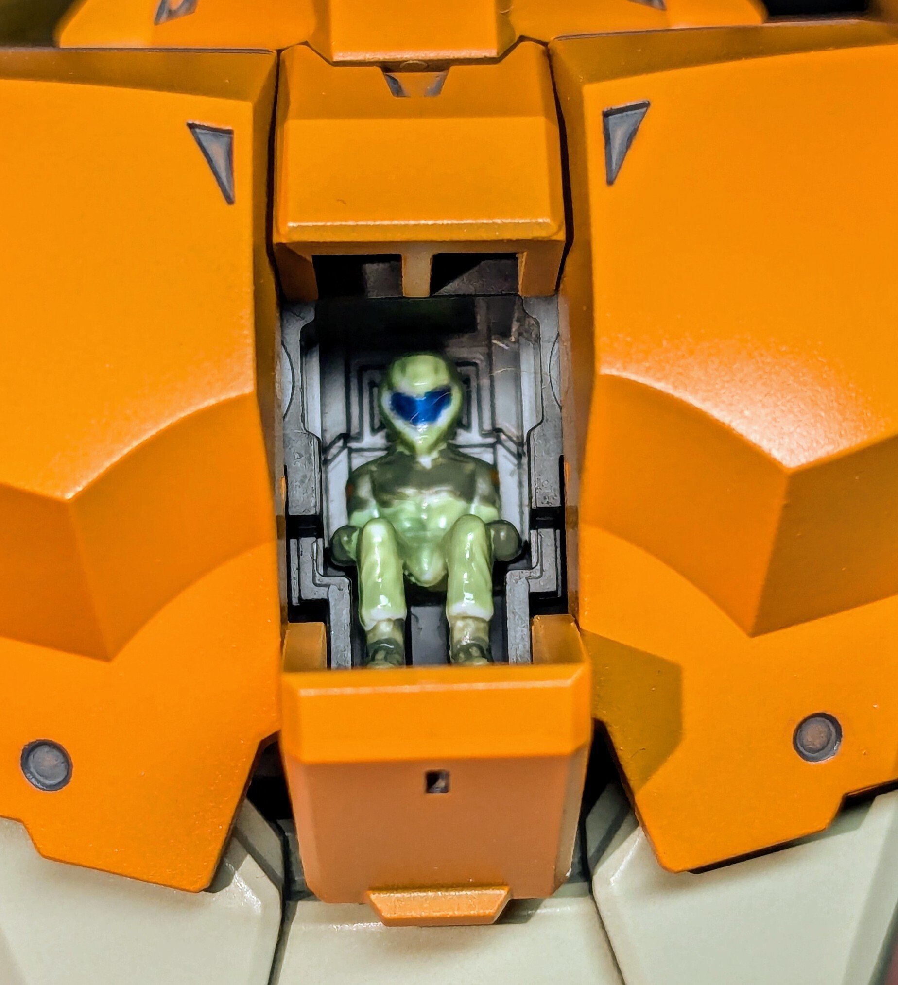 MG モビルジン(ミゲル・アイマン専用機)｜TDK