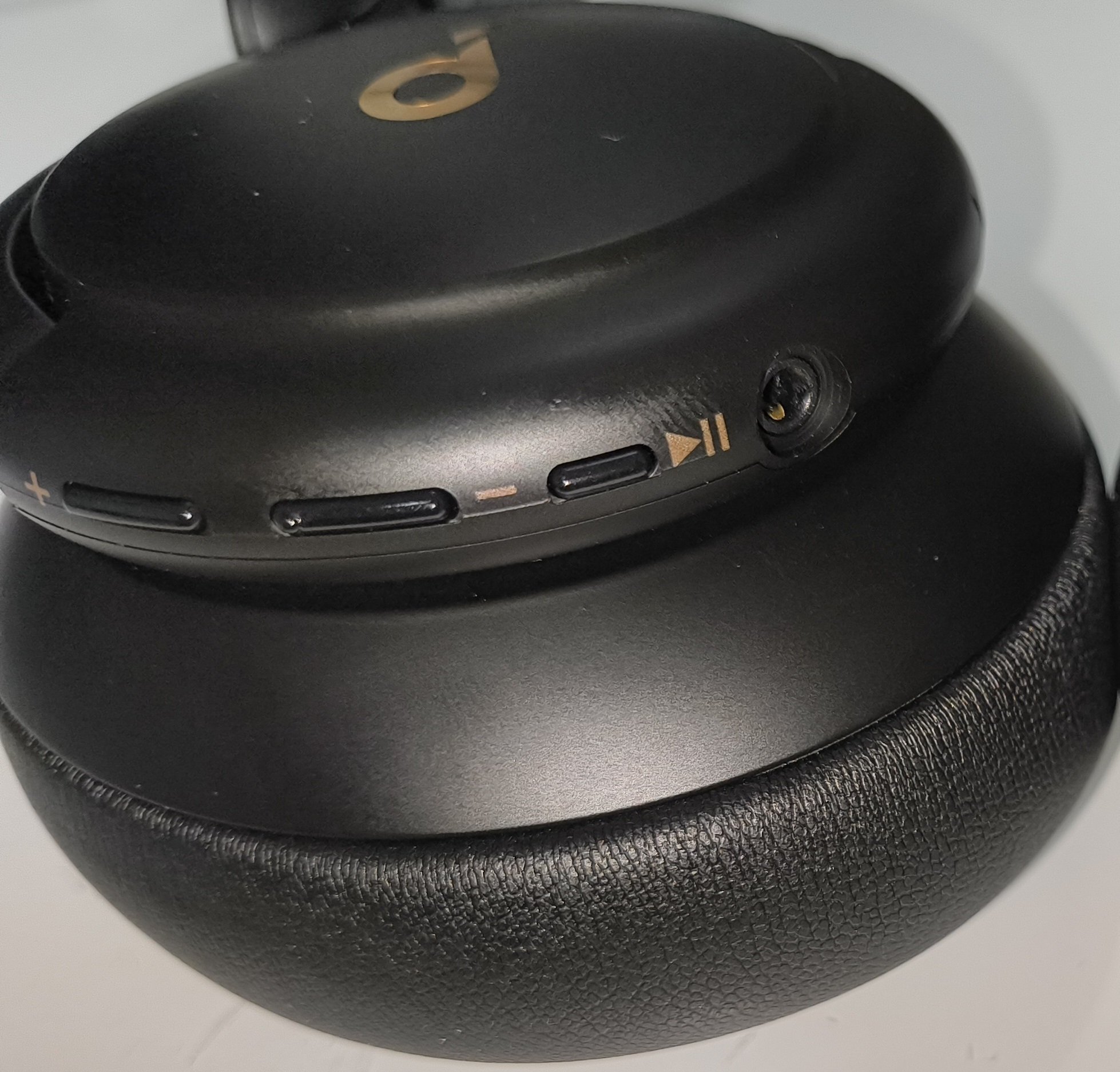 操作性が微妙】Anker Soundcore Life Q30レビュー【ワイヤレス