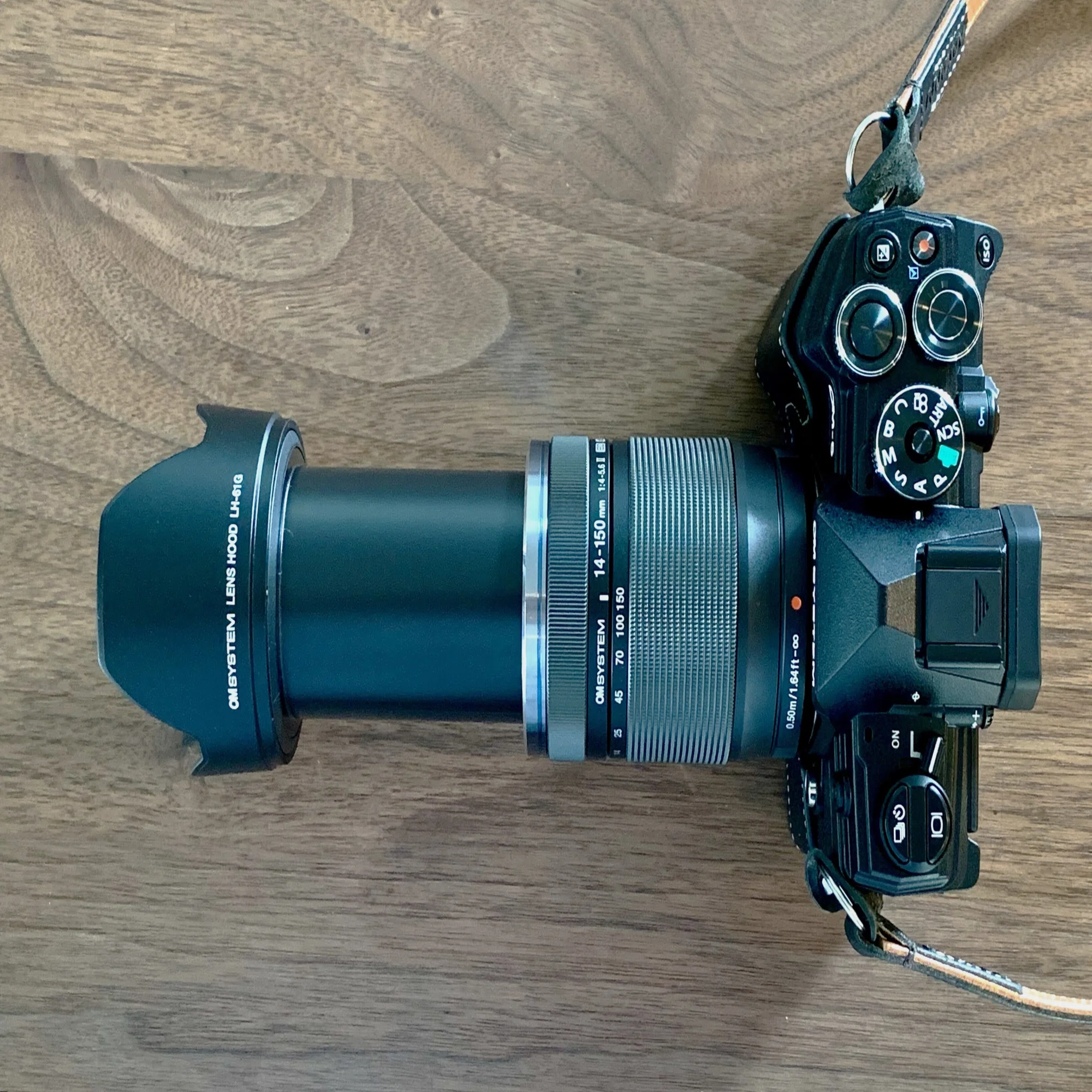 13 M.ZUIKO 14-150mm F4.0-5.6 Ⅱ（換算28-300mm）とOM-5は、マイクロ 