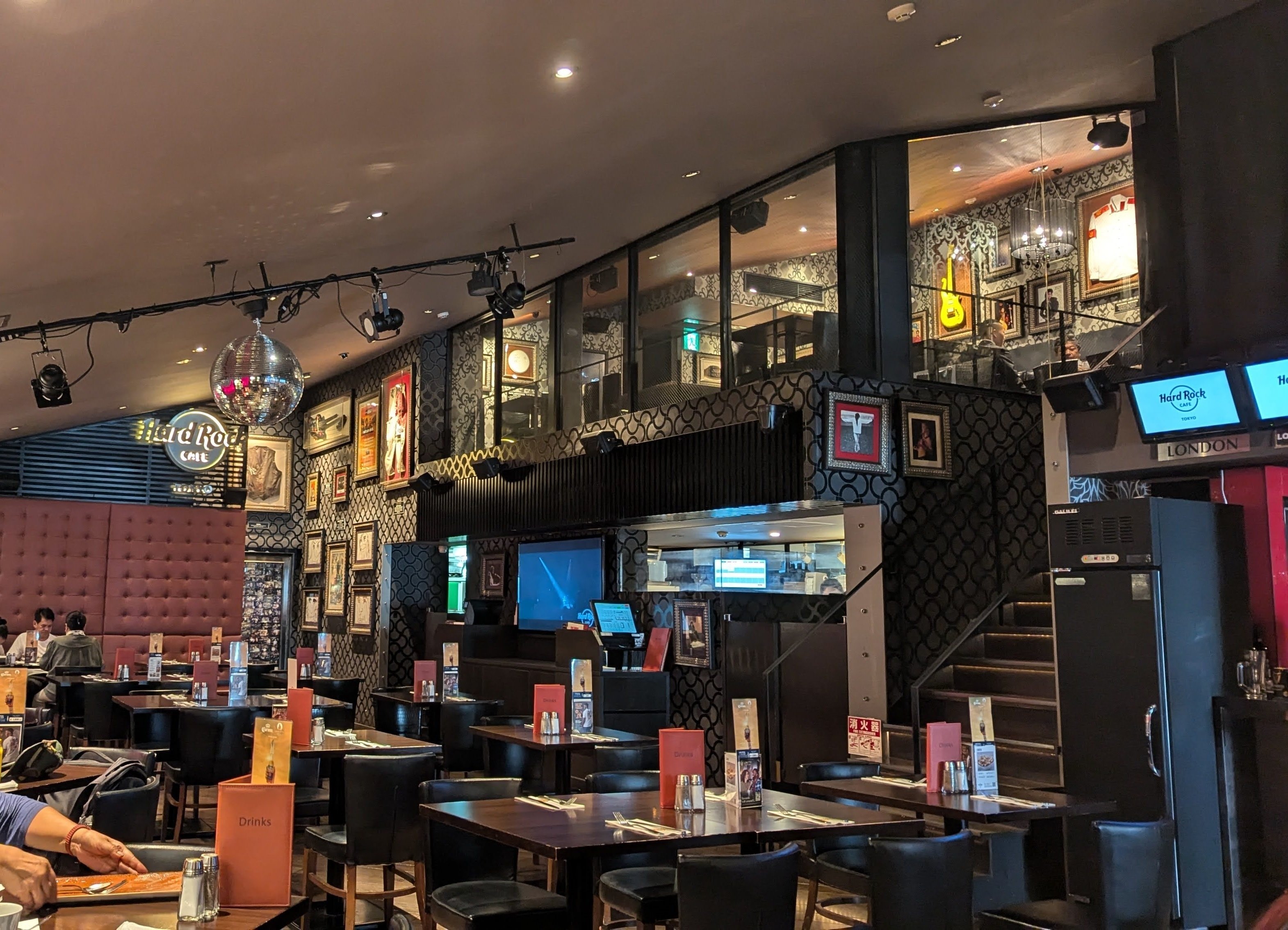 Hard Rock Cafe ハードロックカフェ サングラス 度なし サーモント Hard Rock Cafe ハードロックカフェ サングラス 度なし