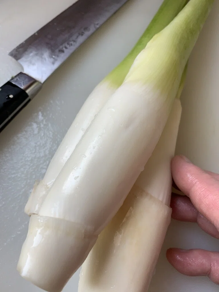 和食人、餃子を語る。（其の六） マコモ茸、豚煮凍り。｜古原貴大