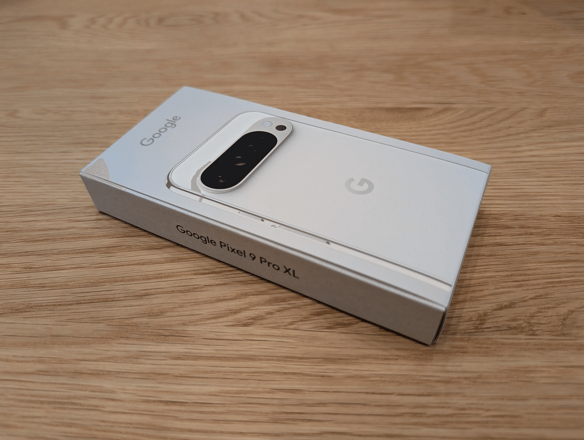 Google pixel4 white 128G　google純正ケース付 Google Pixel 4 XL Clearly White – 128GB Storage 6GB RAM 6.3