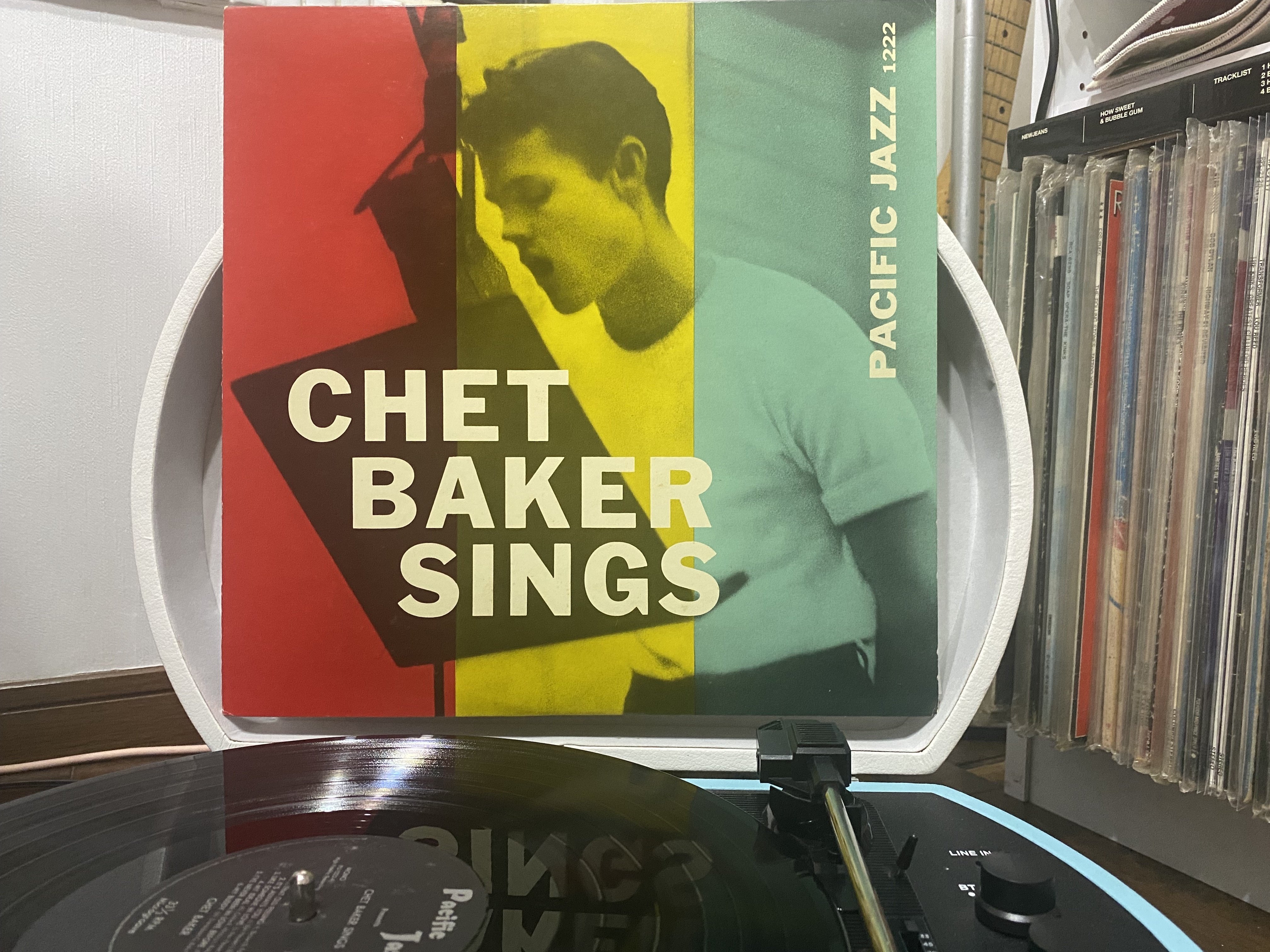 Chet Baker Sings チェット・ベイカー・シングス Amazon.co.jp: Chet Baker Sings: ミュージック