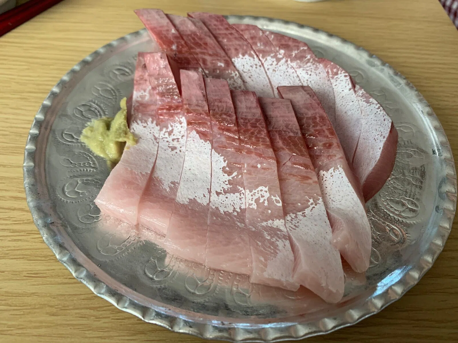 イラン銅食器×お刺身｜Miki Khanum