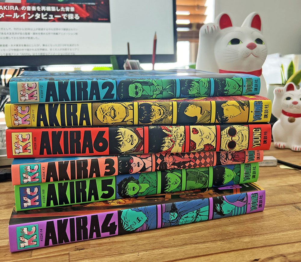 AKIRAとその装丁｜ページめくる｜Designer