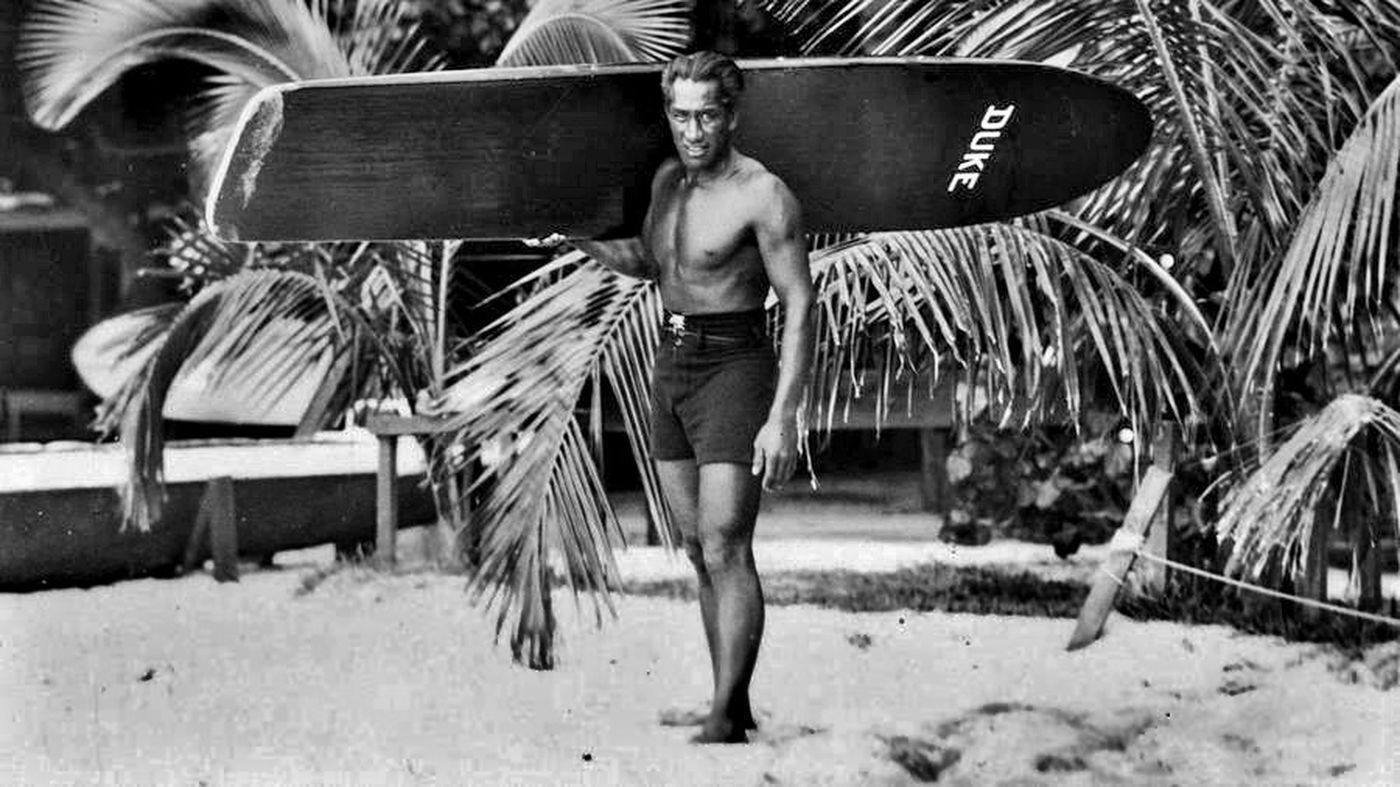 ハワイの誇り デューク・カハナモク 水泳と波乗りの継承と発展