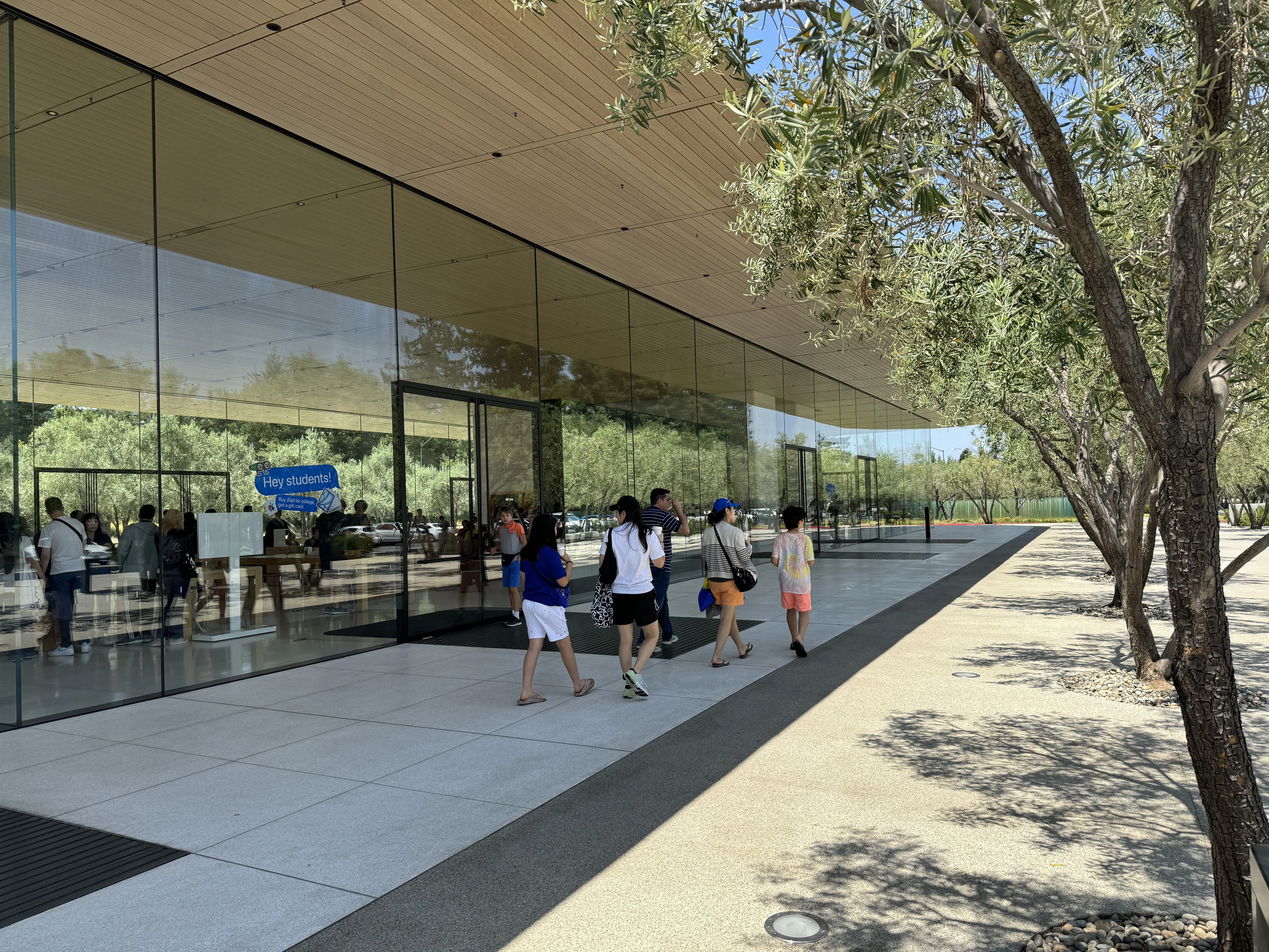 Apple Visitor Centerへ行ってきました｜seigot