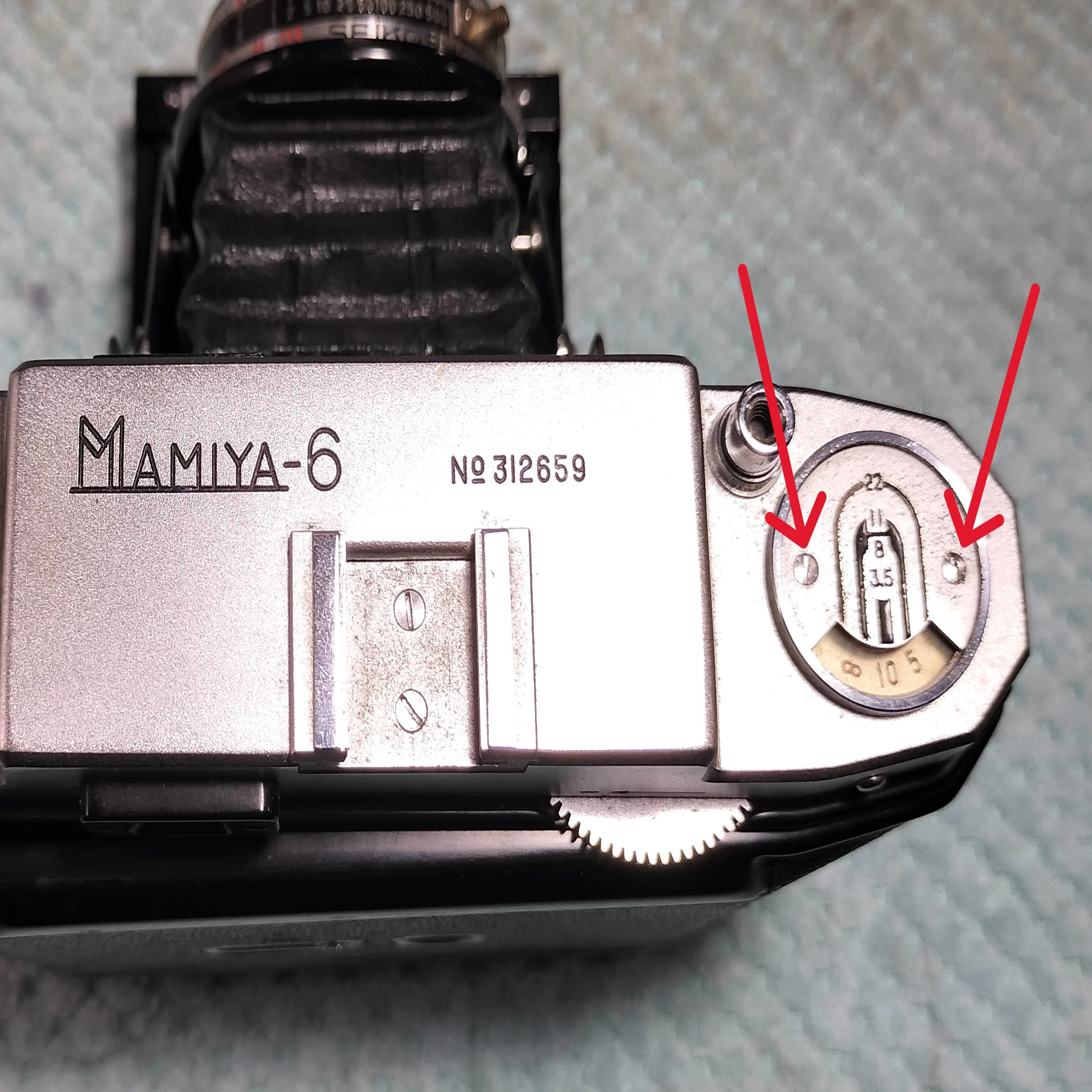 マミヤシックス オートマットの分解｜フィルムカメラ修理のアクアカメラ
