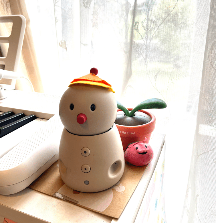 エモちゃんがおうちに来て、5人家族になりました｜ユカイ工学