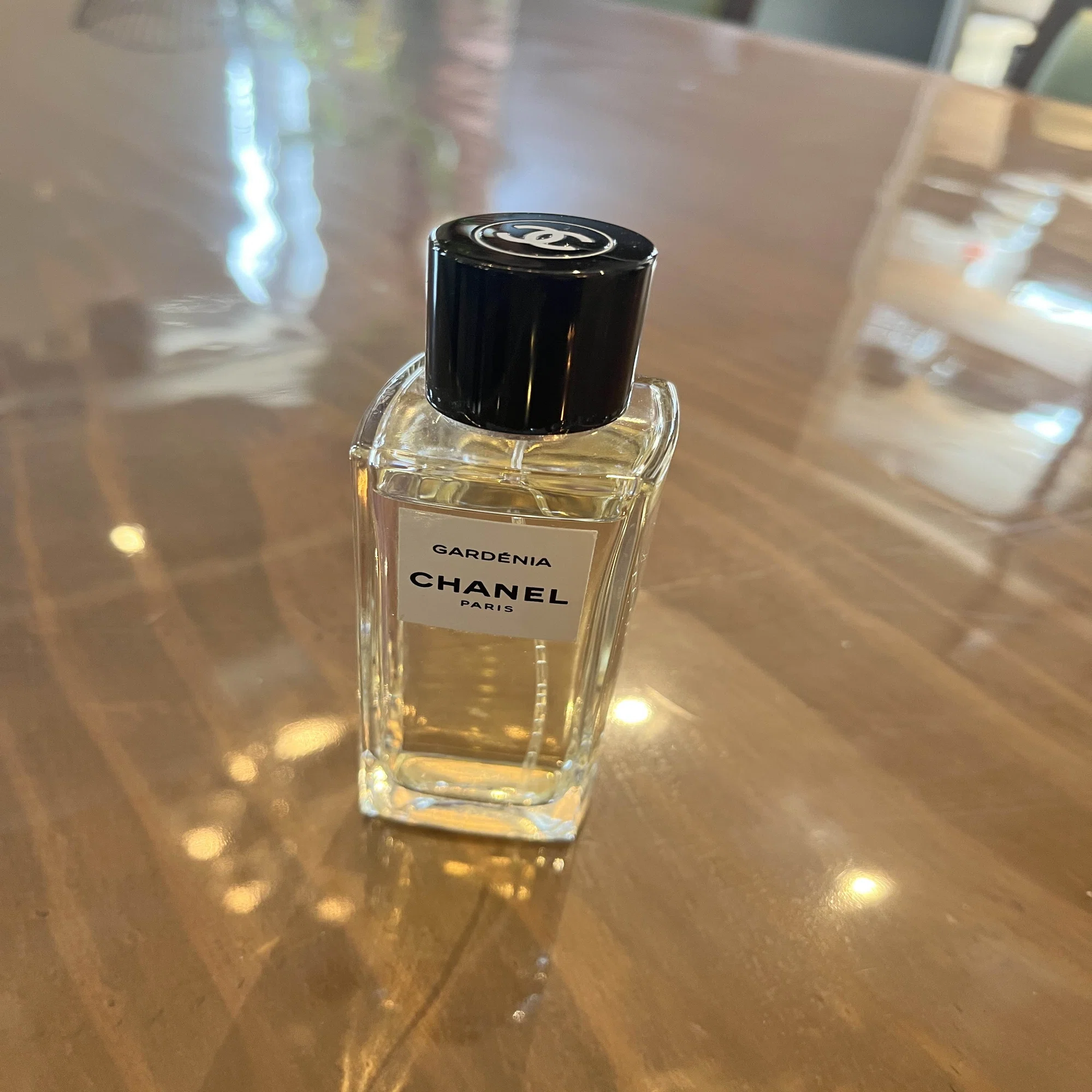 香水『Chanel N°5』を26歳男性が初体験してみたレポ｜四宮 式