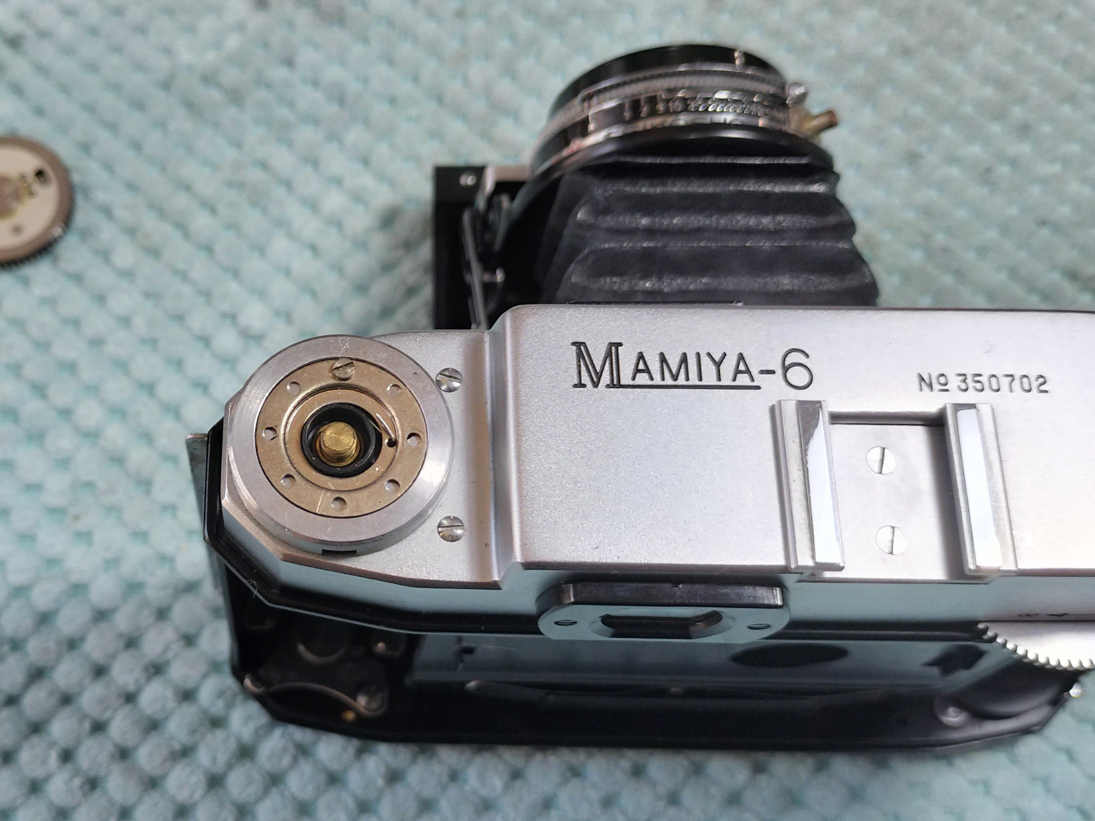 マミヤシックス オートマットの分解|フィルムカメラ修理の マミヤシックス オートマットの分解|フィルムカメラ修理の