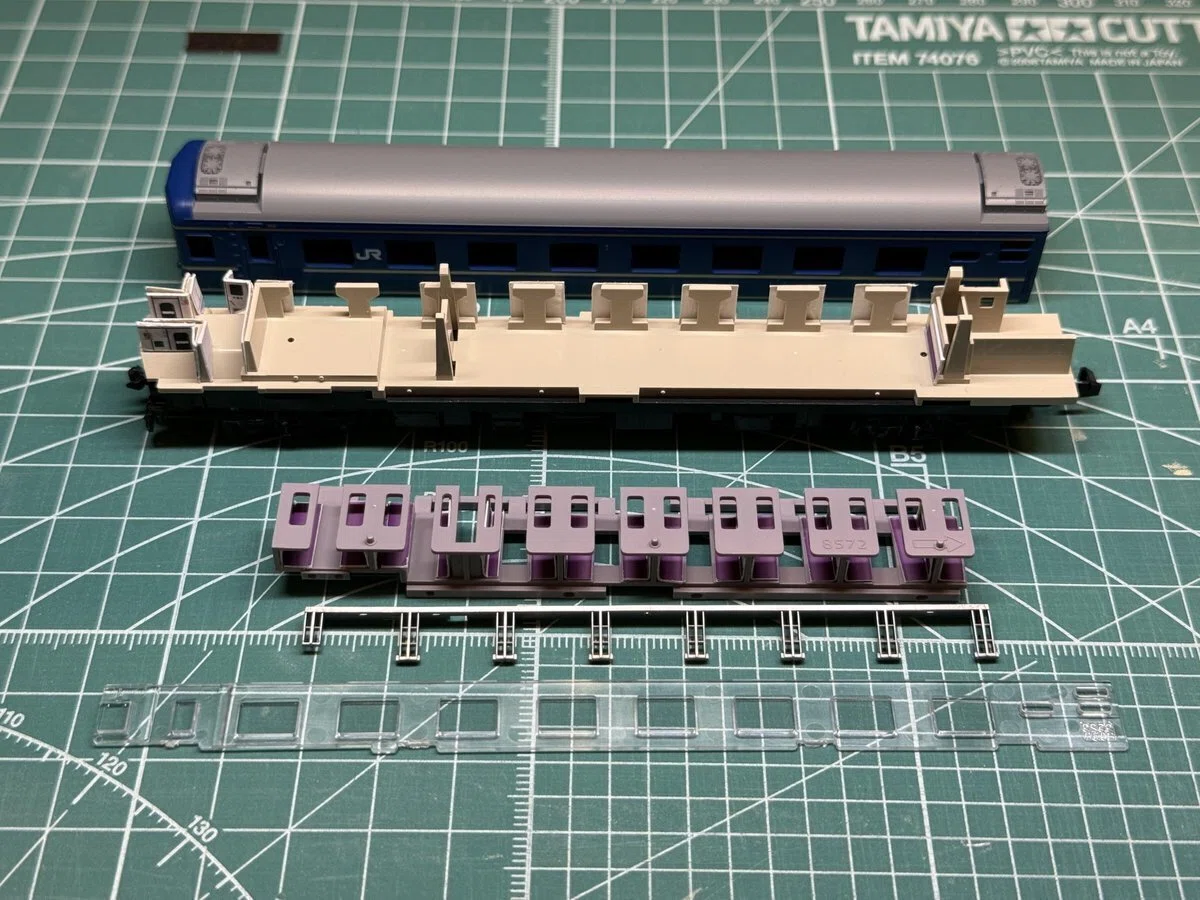 3014C 北斗星 開放B寝台「オハネ25-0、100（東）」カーテンパーツ取付 