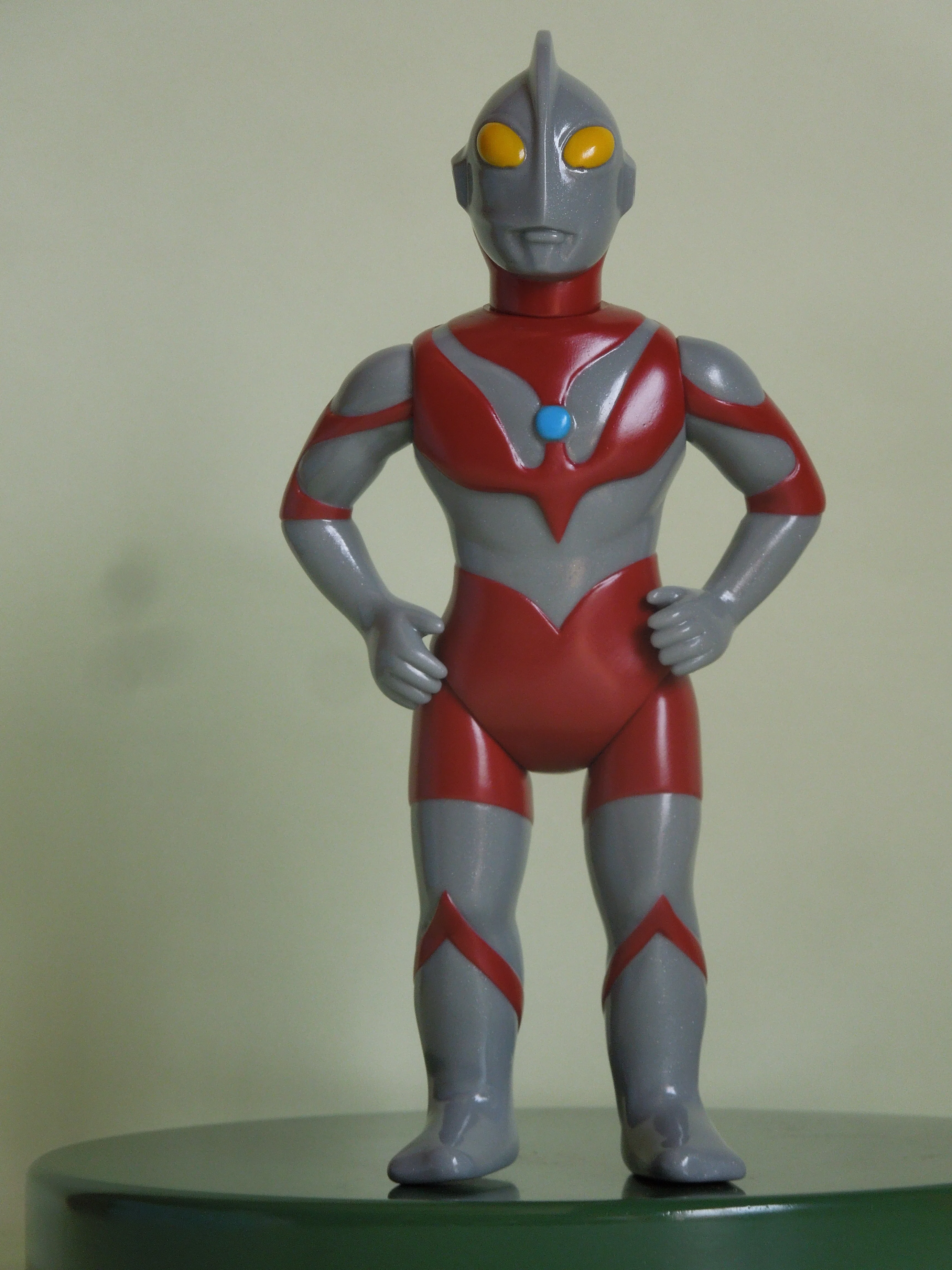 M1号製 スタンダードソフビウルトラマン誕生40周年記念ソフビ｜ゆる