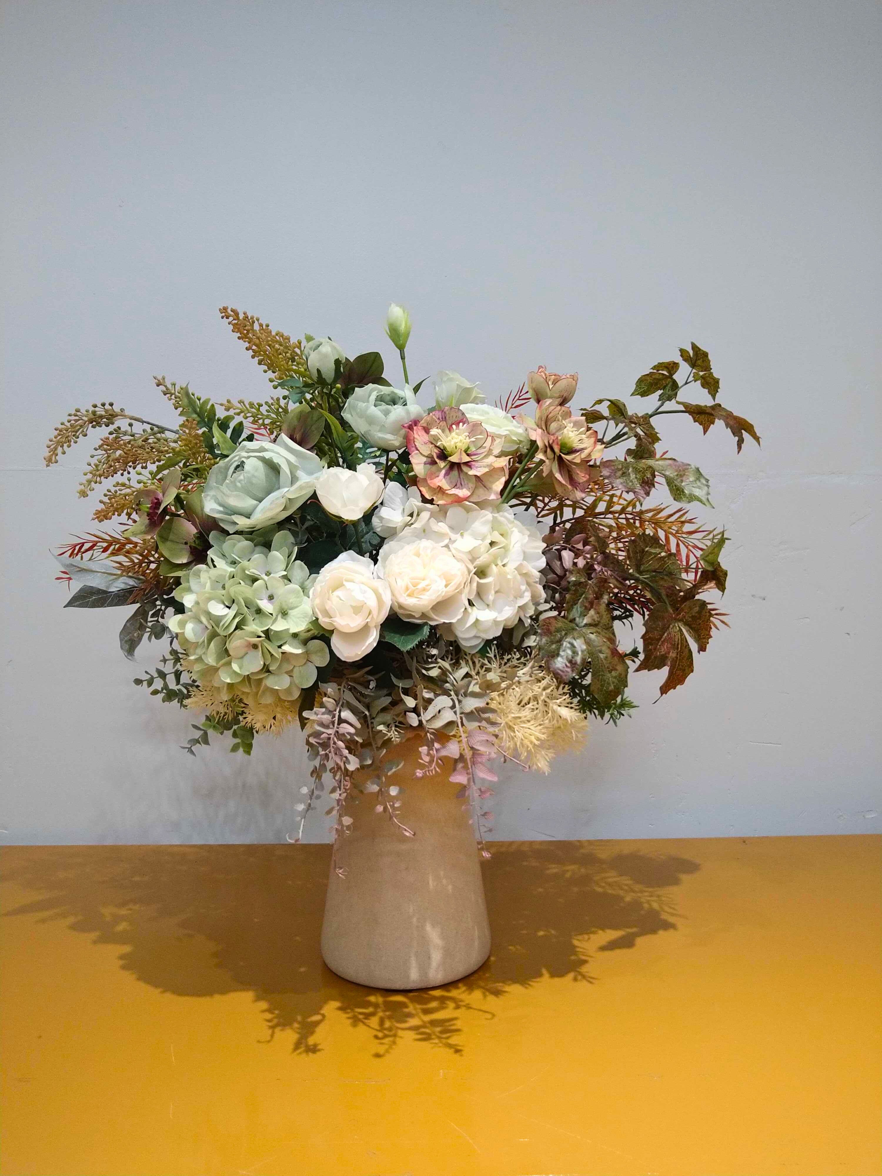 アーティフィシャルフラワーで彩る現代の空間デザイン｜megrass