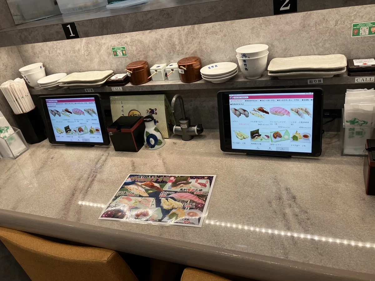 坪売上50万円、人気寿司チェーンを支える順番待ちとテーブルオーダー 