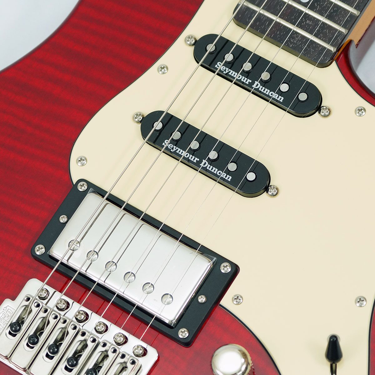 情熱の赤！大人気「YAMAHA PACIFICA612VIIFMX (FRD)」の魅力に