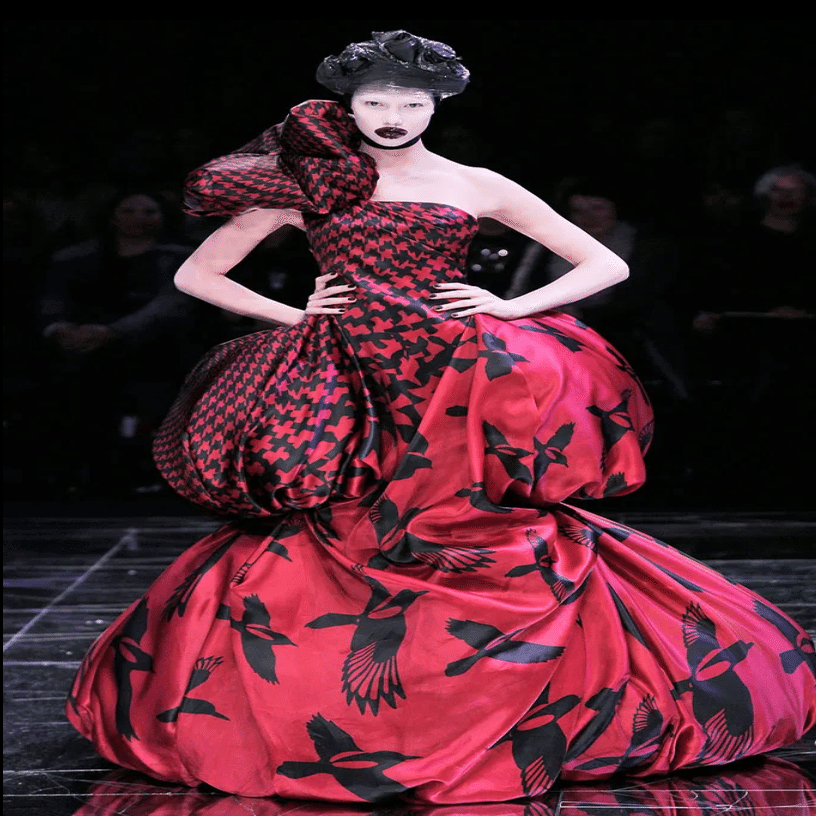 2009年マックイーンコレクション解説〜鳥が千鳥になる発想〜｜横井くん