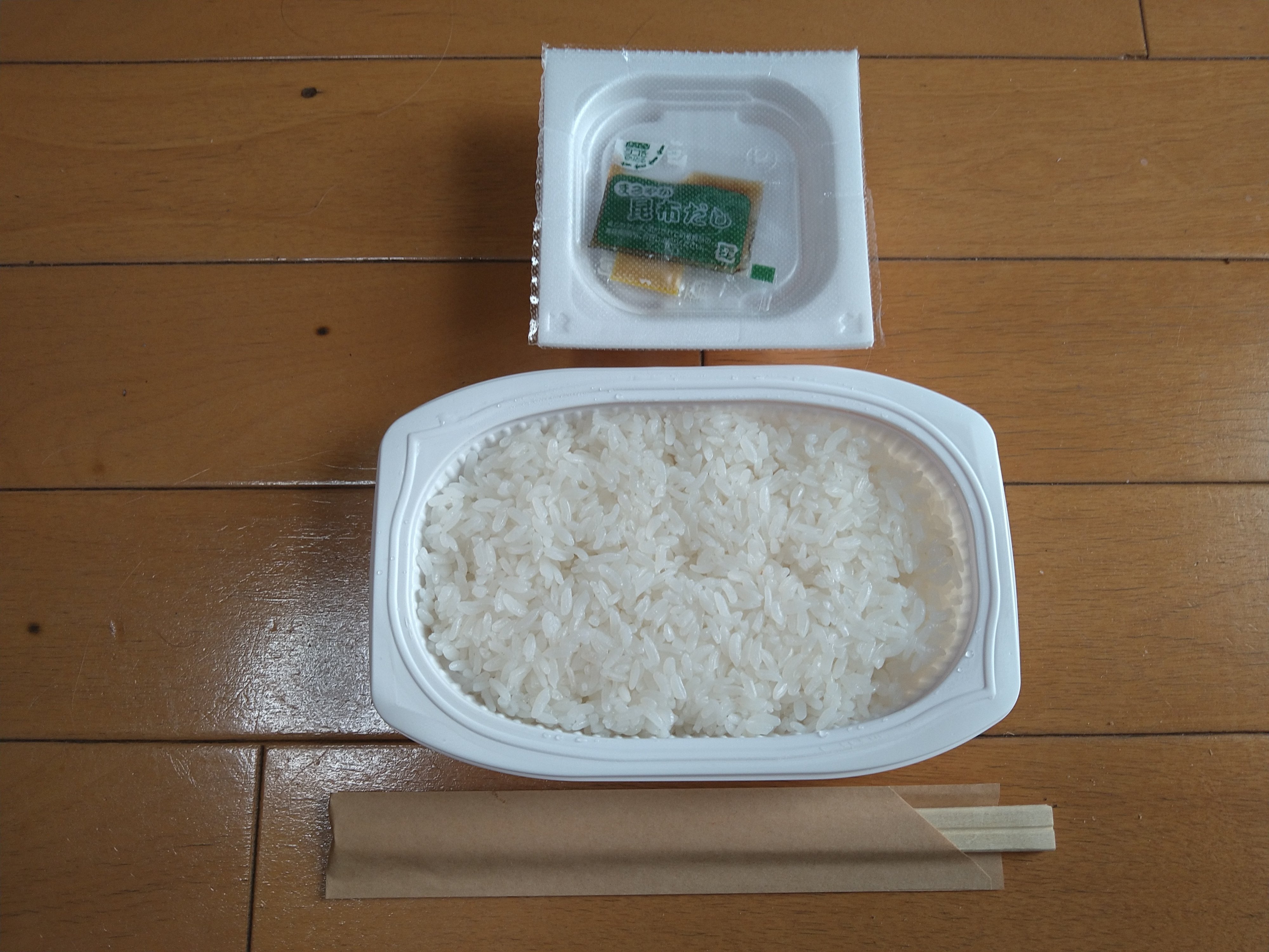 今週は弁当を食べて無かったのでどでかのり弁431円（昼飯）｜けむぼ