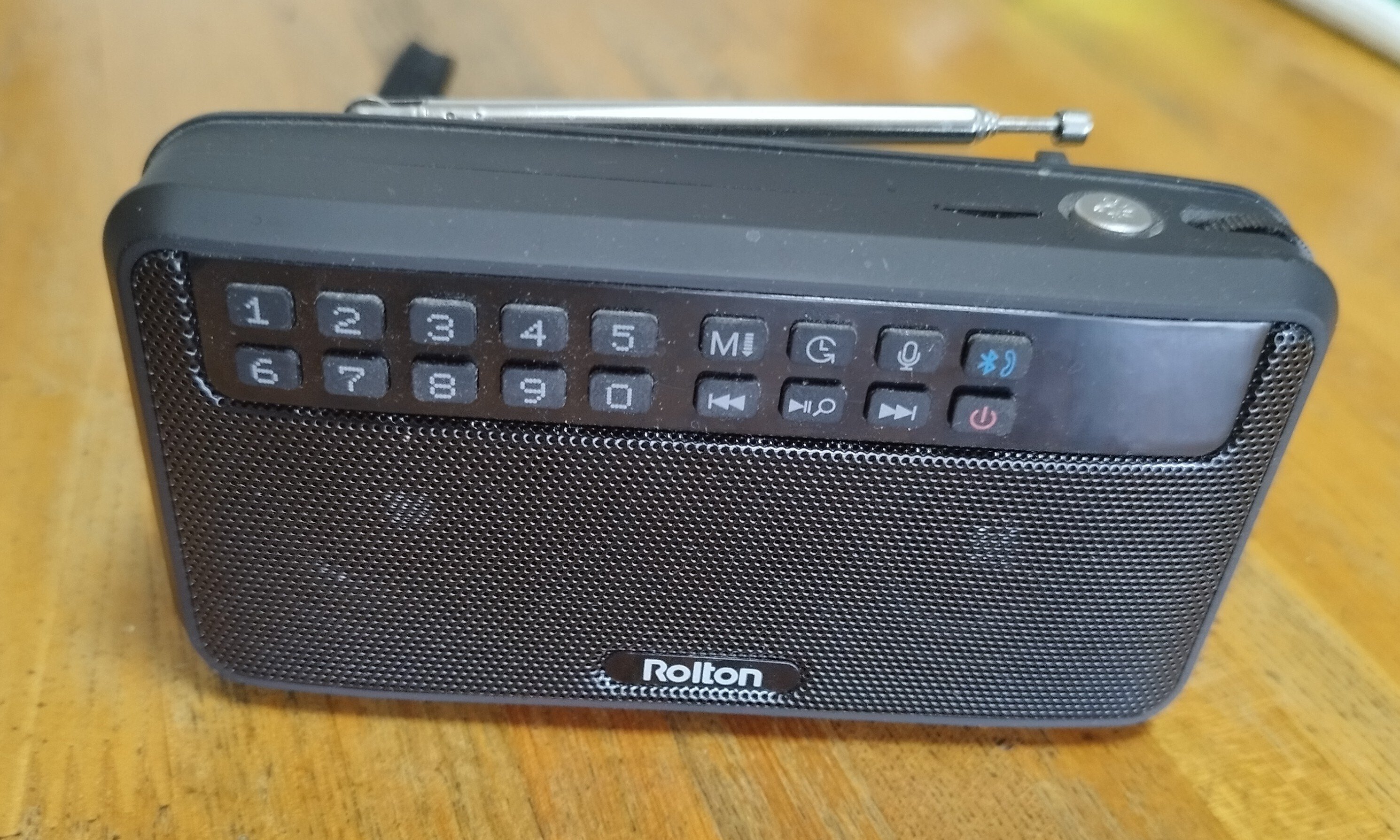 ラジオの時間 ～たくさん集めたラジオの話｜山下健一