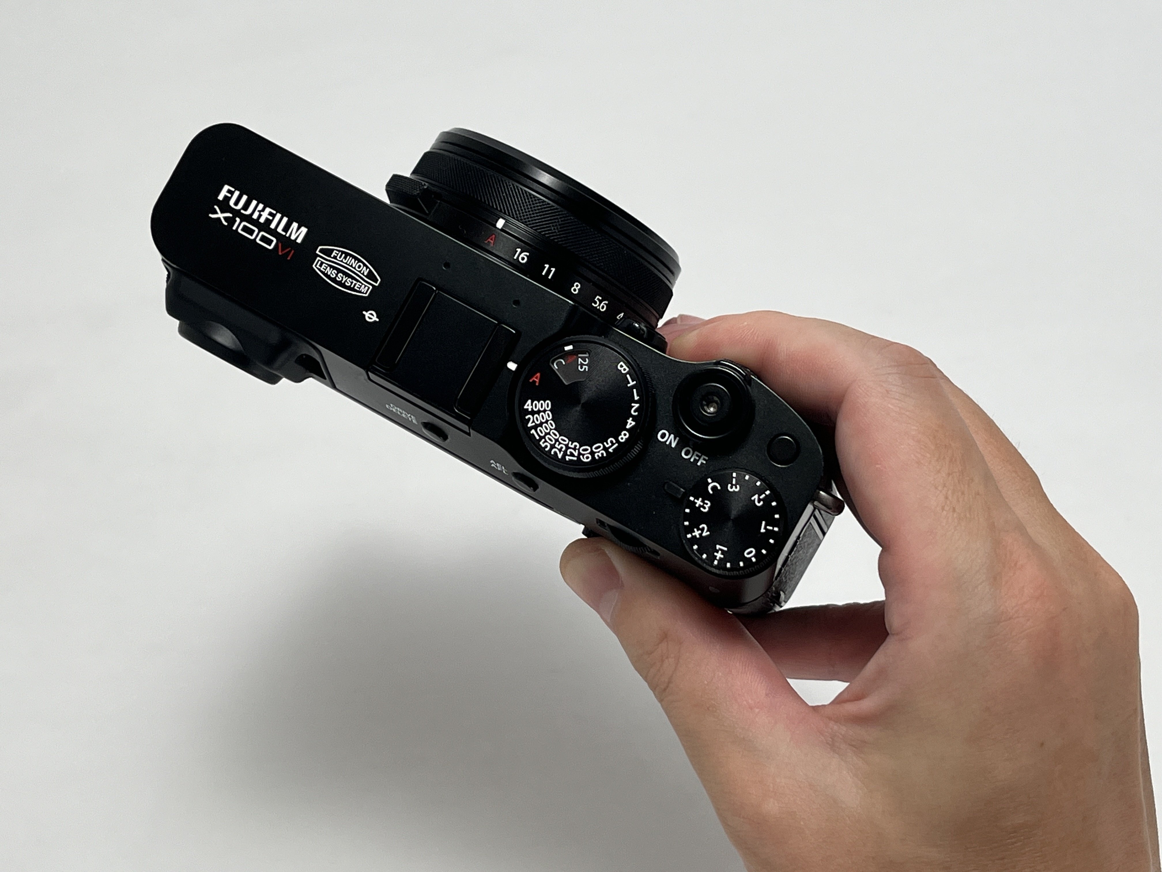 FUJIFILM X100VIにサムレストを付けてみた話|KuroBox FUJIFILM X100VIにサムレストを付けてみた話|KuroBox