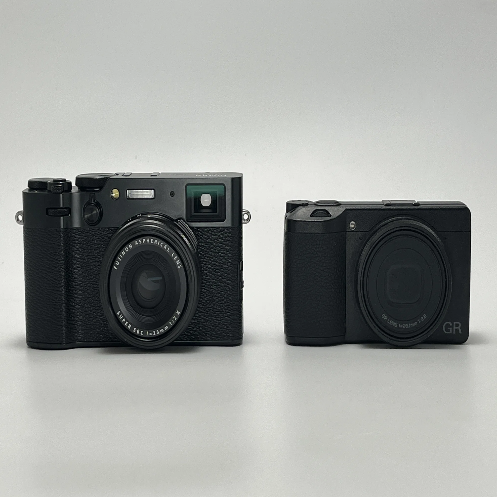 FUJIFILM X100VIにサムレストを付けてみた話｜KuroBox