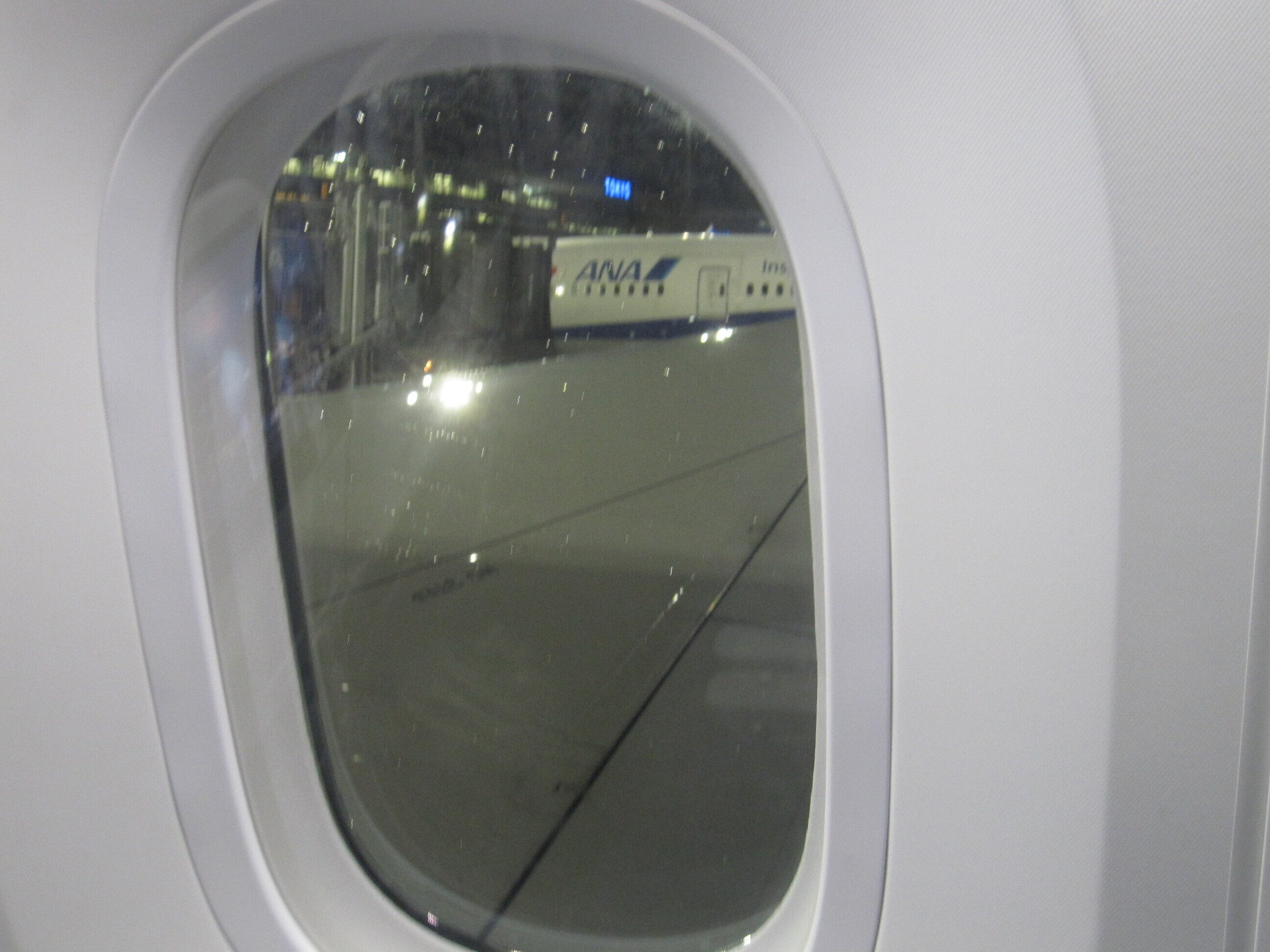 ANAのB787-10国内線仕様機が凄い|takewaniphoto ANAのB787-10国内線仕様機が凄い|takewaniphoto