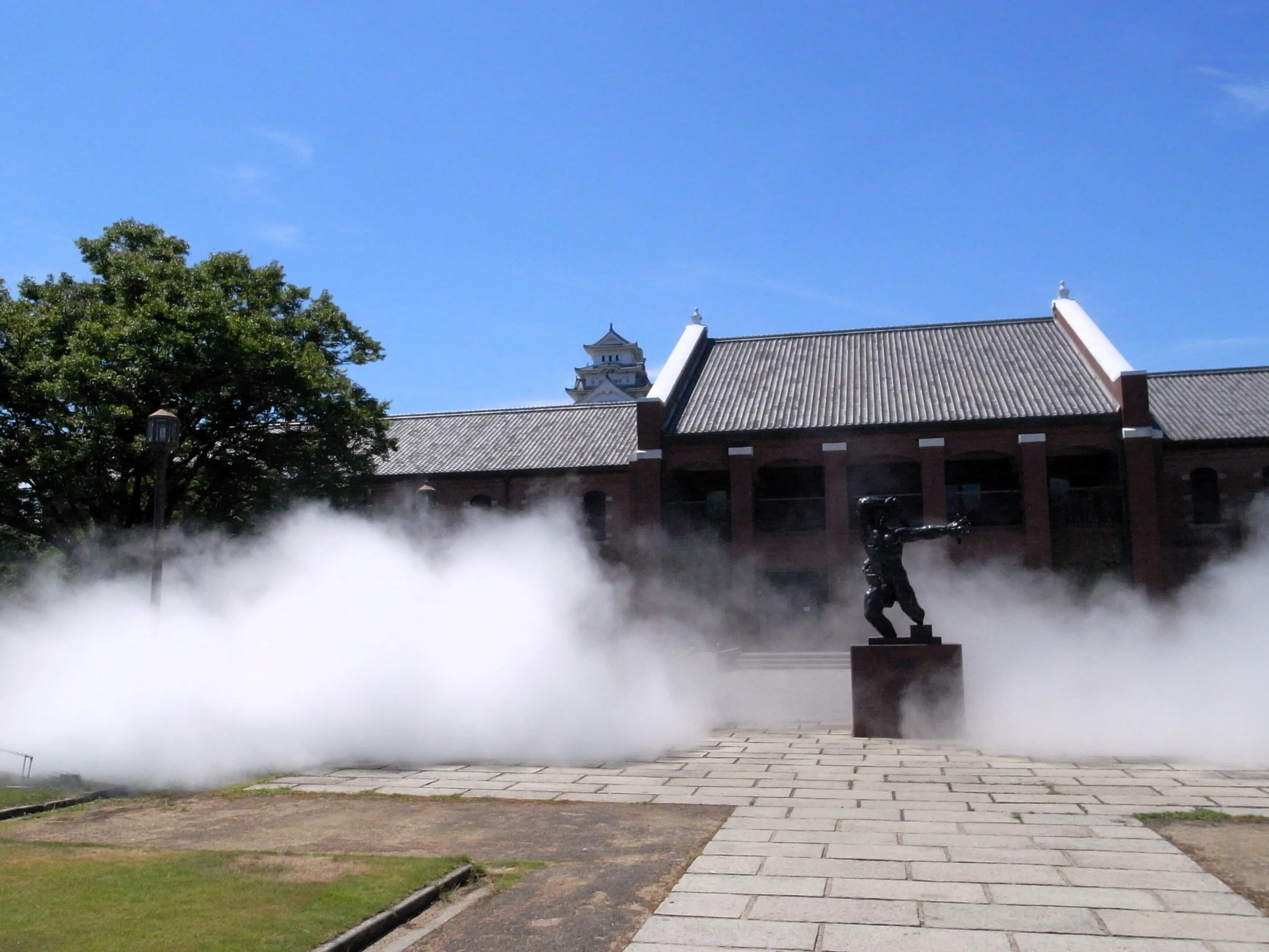 Exhibition Report: Fujiko Nakaya's 'Fog Sculpture' - An Immersive