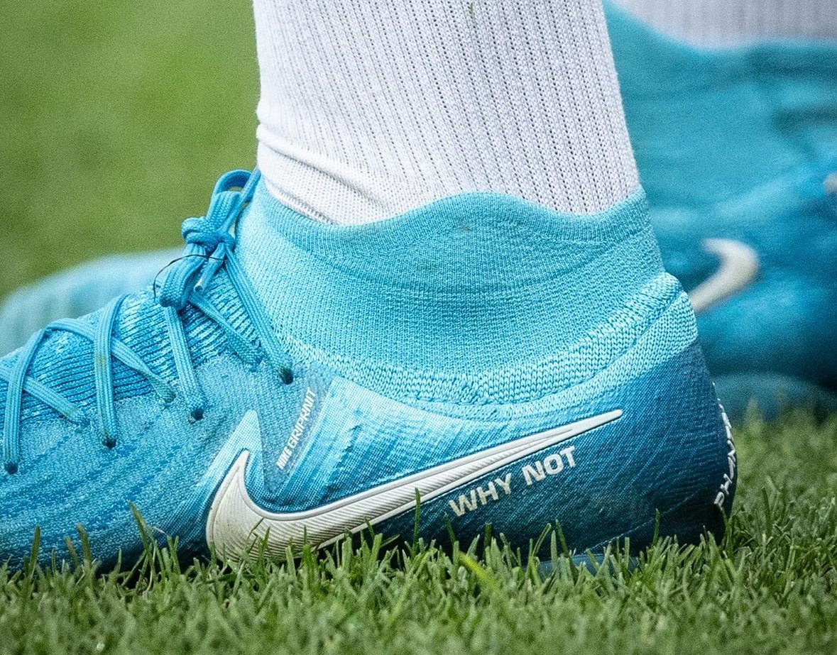 グティエレス・エルナンデス　実使用スパイク　レアル・マドリード　本物　PUMA PUMAの人気モデル「MAYZE SANDAL」と「ORKID」か ら初夏の足元に