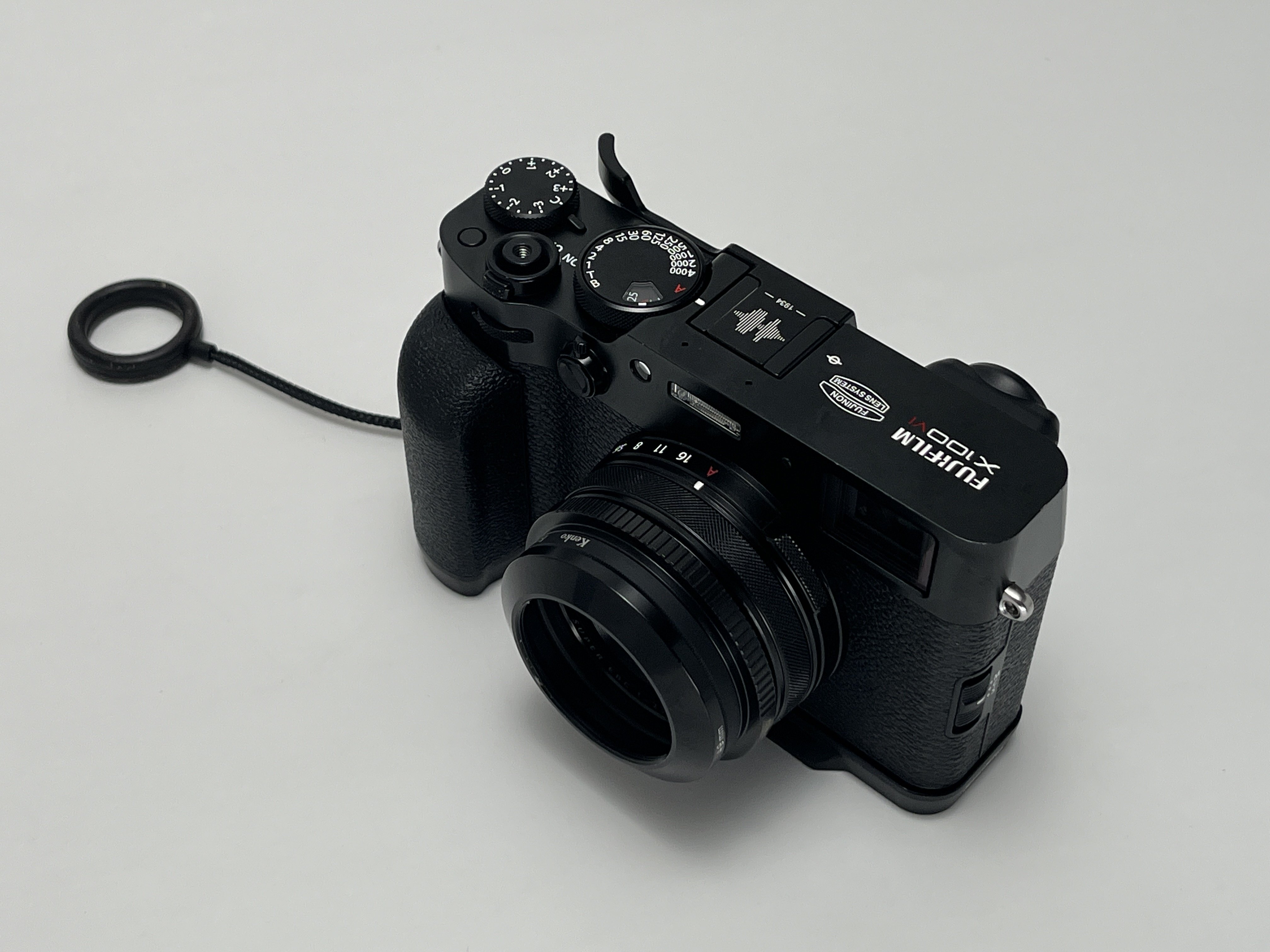 【美品】保有半年　X100VI シルバー、フィルターアダプター等同梱 FUJIFILM X100VI用のフィルターアダプターがPolarProより登場。真鍮製