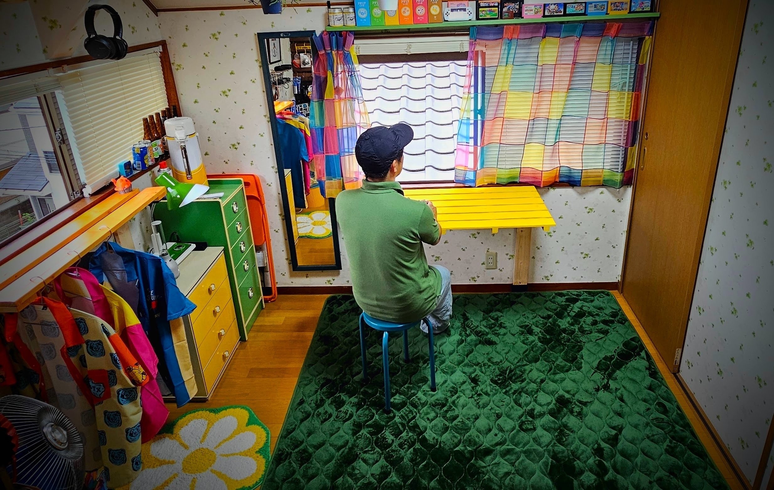 昭和レトロ感満載！NEC卓上スタンドライト - 深い緑と白色の美しさを