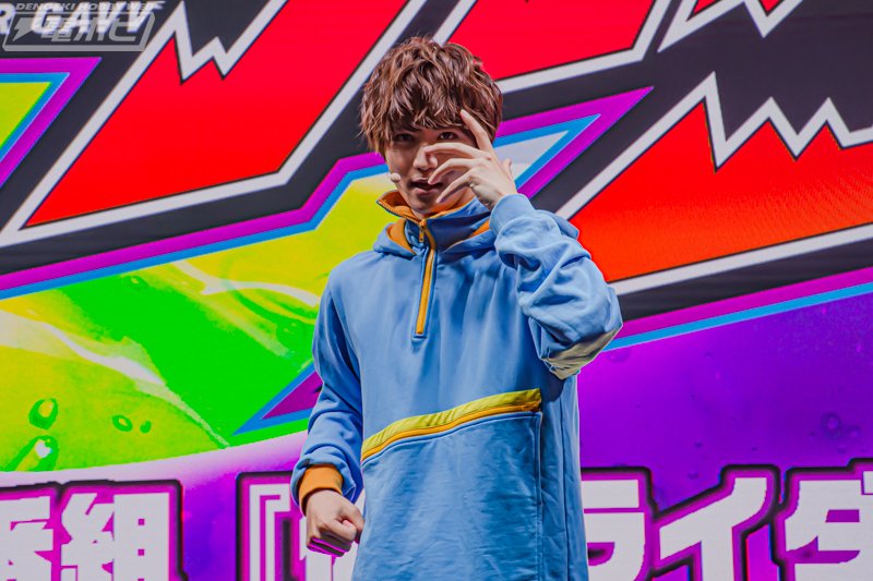 仮面ライダーガヴ』ショウマ役の知念英和さん＆辛木田絆斗役の