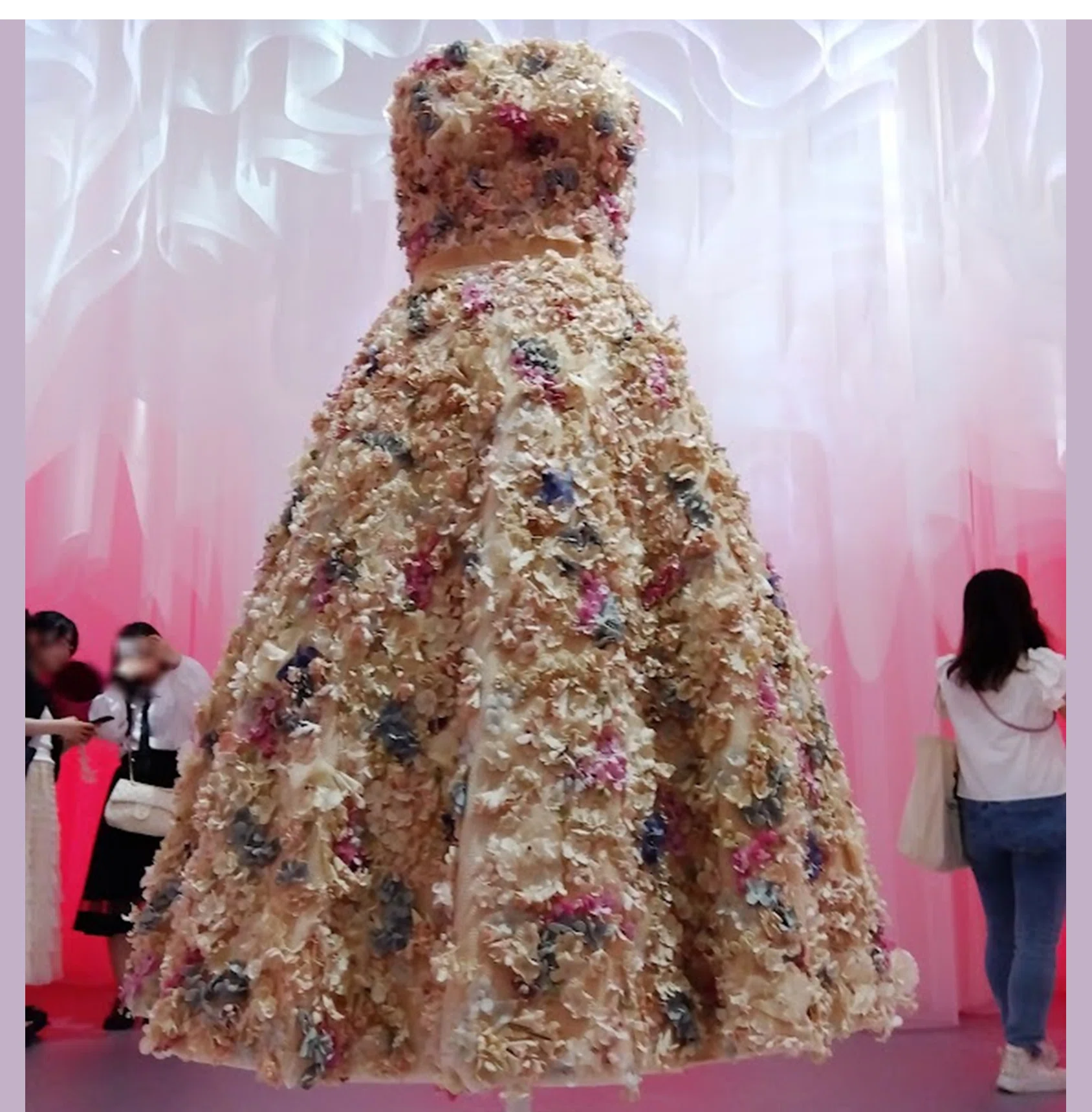 スタイリスト目線から見た「ミス ディオール展覧会 ある女性の物語