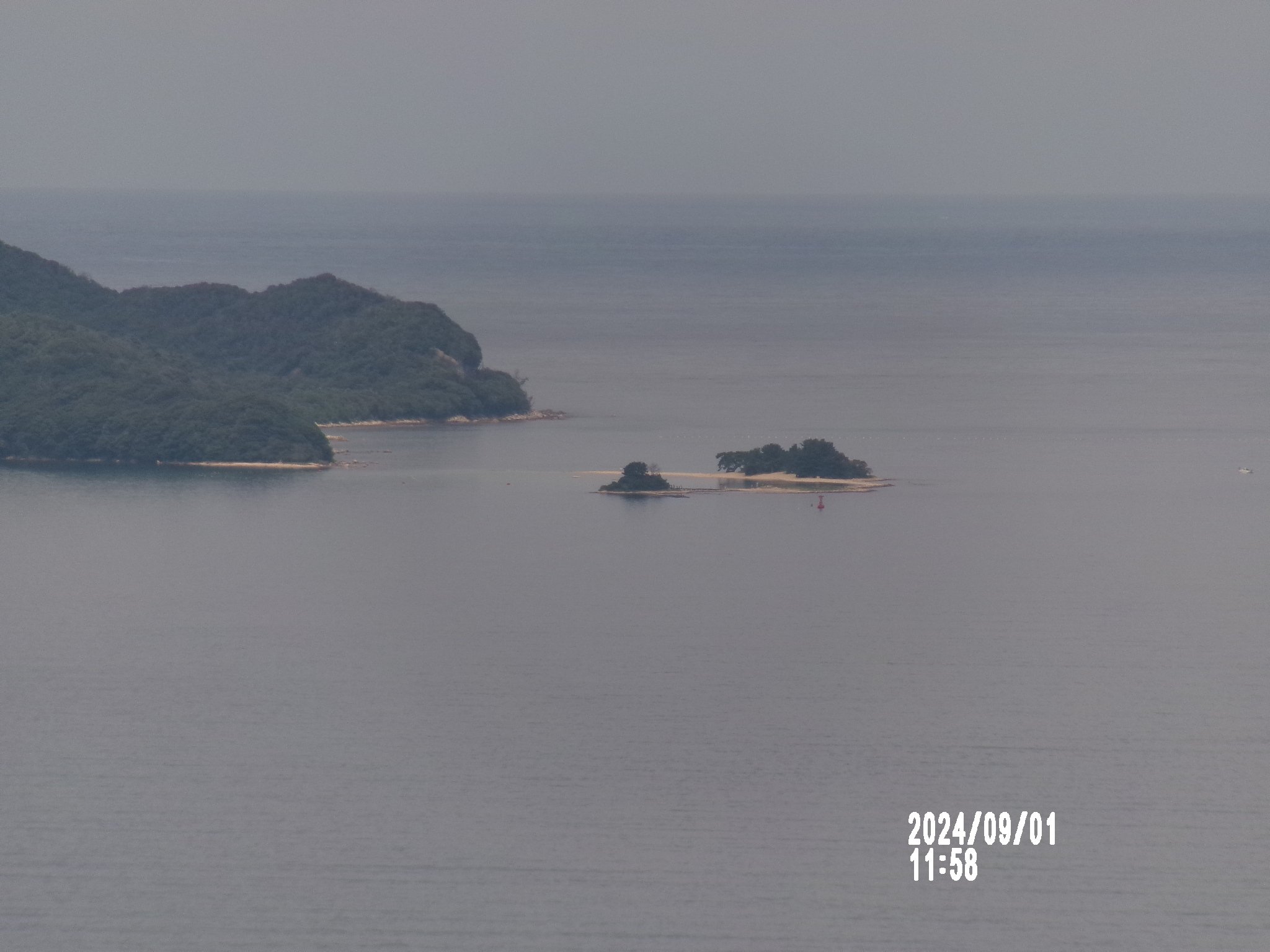 台風10号の影響が少ない日本海側へ 敦賀にある天筒山から景色 台風10号の影響が少ない日本海側へ 敦賀にある天筒山から景色