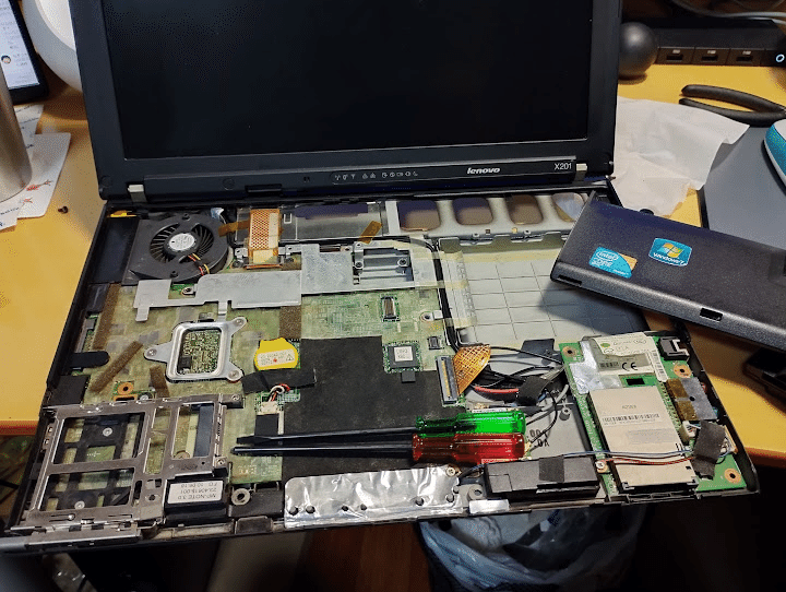 コレクション目的でジャンクなThinkPad X201を拾った(仕様確認編 コレクション目的でジャンクなThinkPad X201を拾った(仕様確認編
