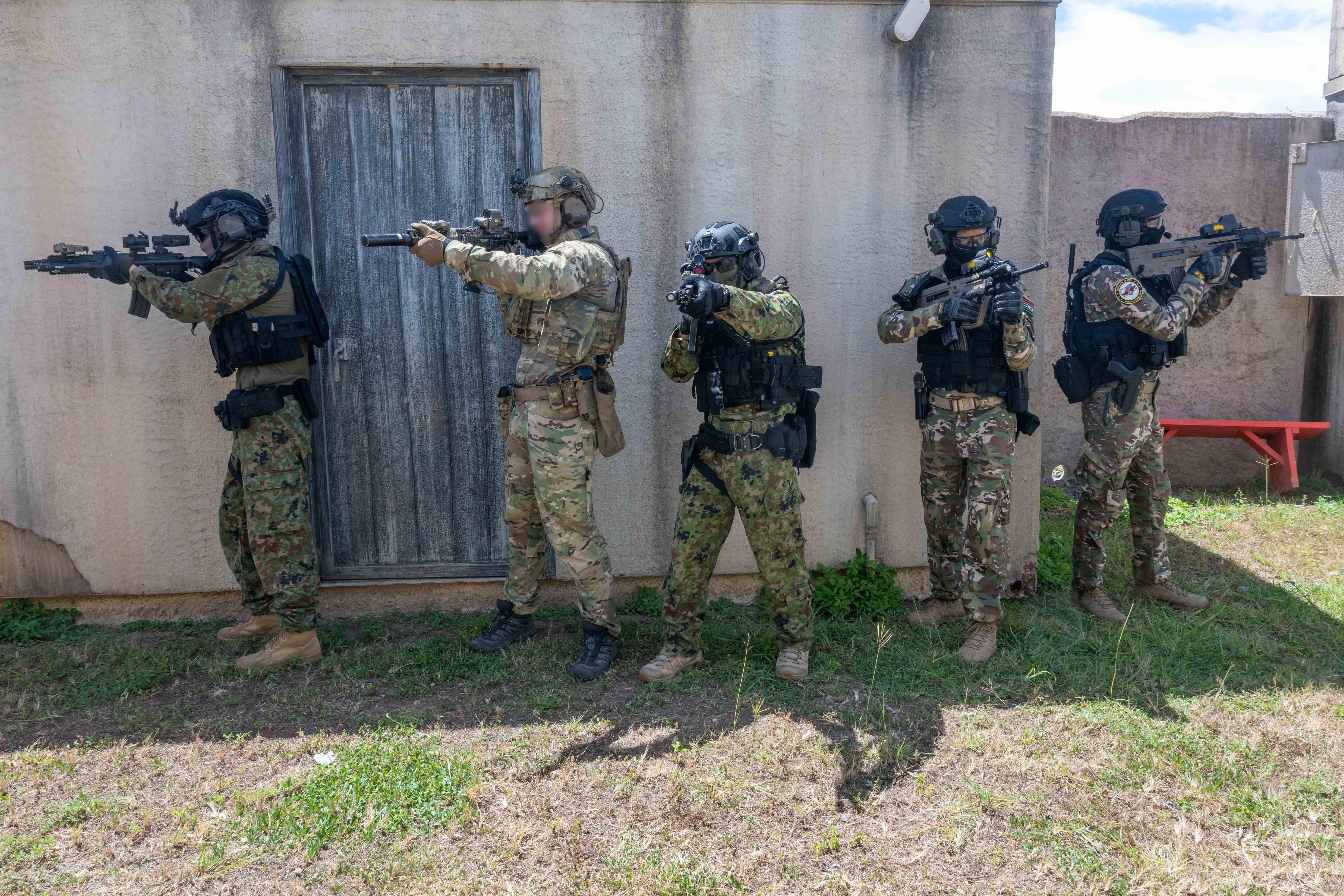 特殊部隊なくつ(その33)CRISPI S.W.A.T. DESERT GTX|リコ 特殊部隊なくつ(その33)CRISPI S.W.A.T. DESERT GTX|リコ