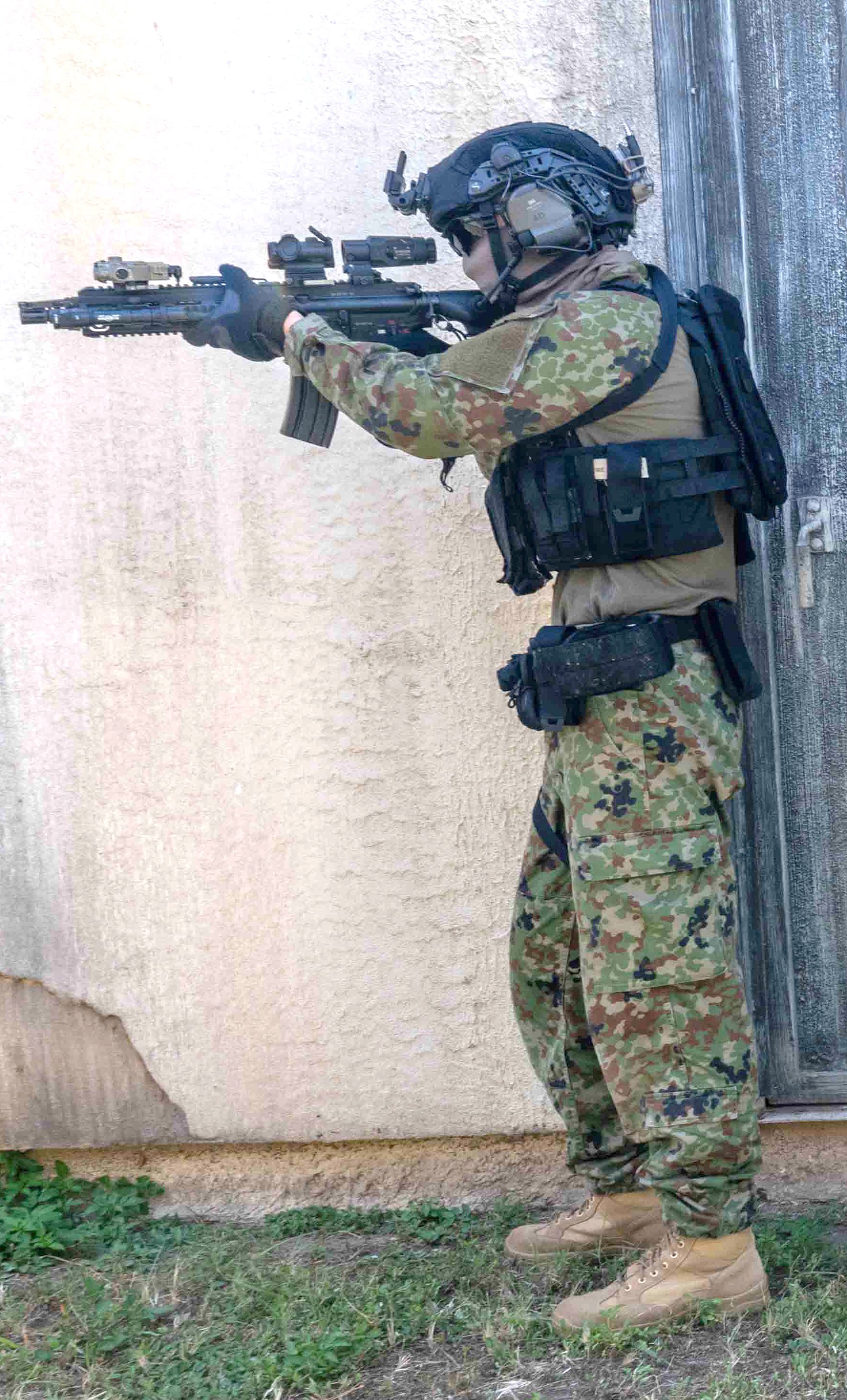 特殊部隊なくつ（その33）CRISPI S.W.A.T. DESERT GTX｜リコ・チンデル