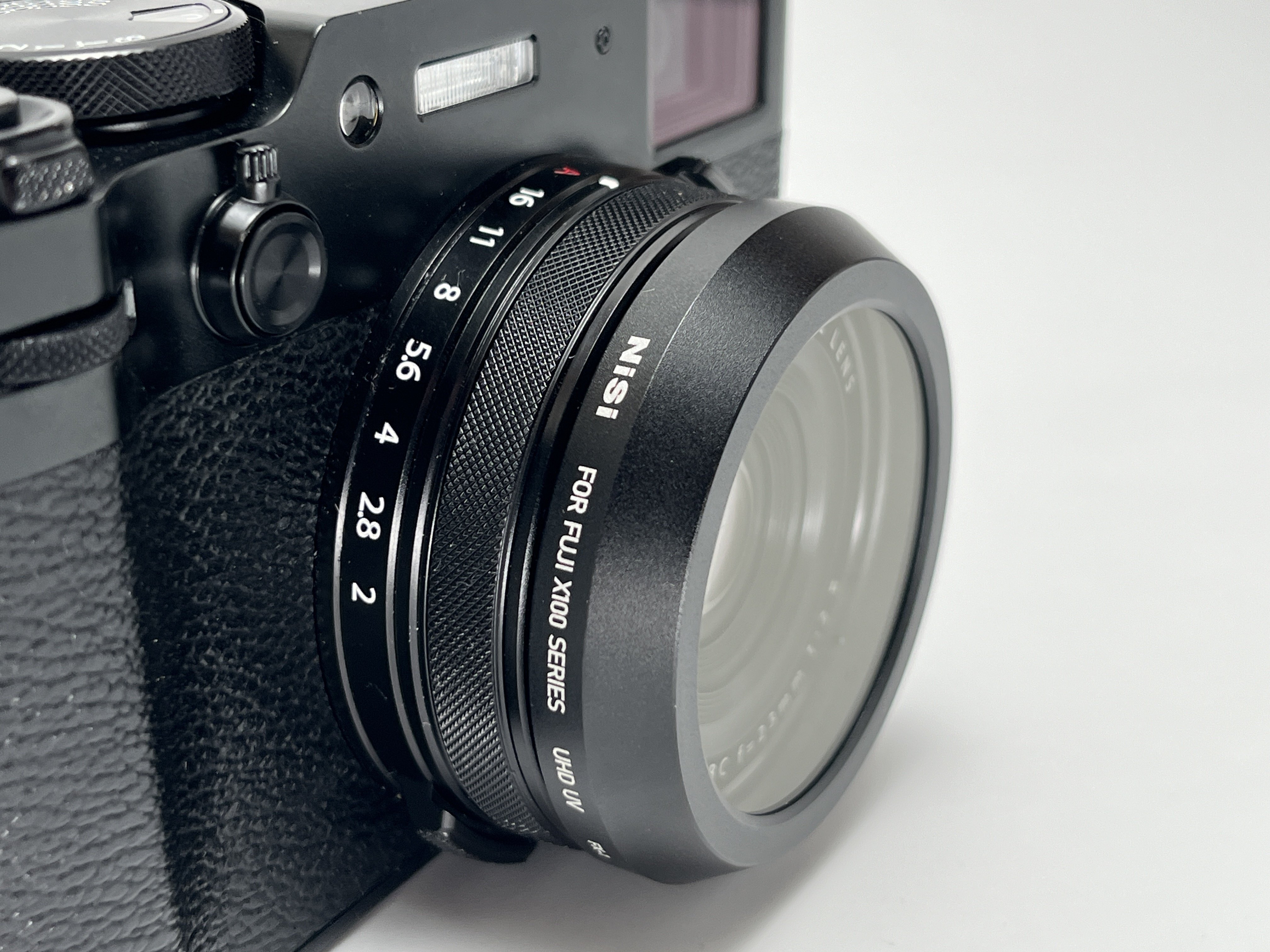FUJIFILM X100Ⅵ 純正防滴防塵フィルター付き X100VIに「究極のレンズ保護フィルター」を付けた理由｜KuroBox