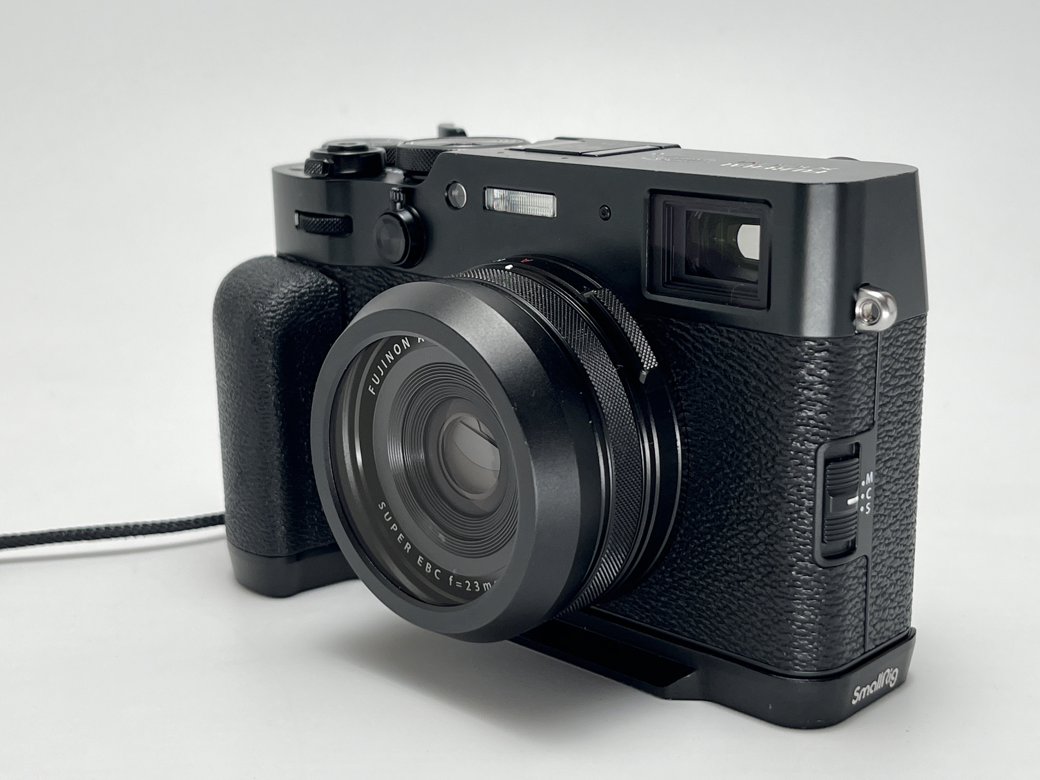 注目 アダプターを使わずに にレンズ保護フィルターを付ける X100VI デジタルカメラ