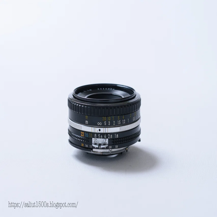 ニッコールレンズとレンズフードの話】『閃光のAI Nikkor 50mm F1.8S 