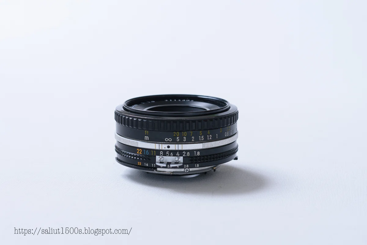 ニッコールレンズとレンズフードの話】『閃光のAI Nikkor 50mm F1.8S 