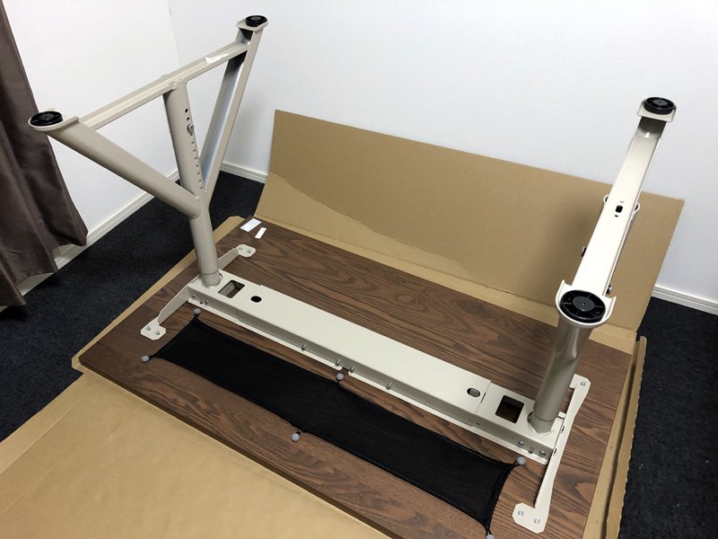 IKEA】イケアのパソコンデスク IDÅSEN イドーセンを購入したので IKEA】イケアのパソコンデスク IDÅSEN イドーセンを購入したので