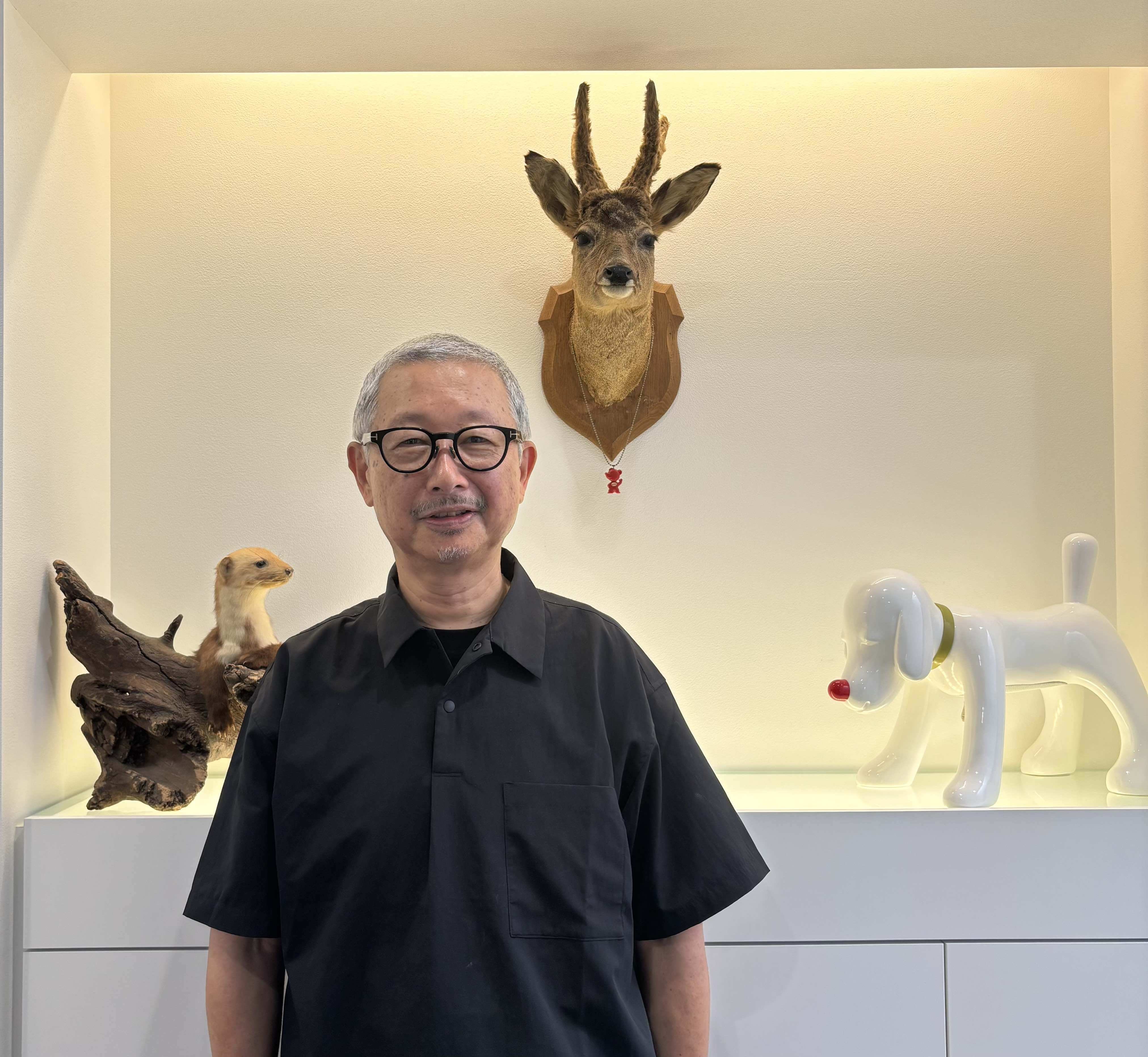 経典ブランド 公募展入選作家による直筆現代アート作品 ラクダ山