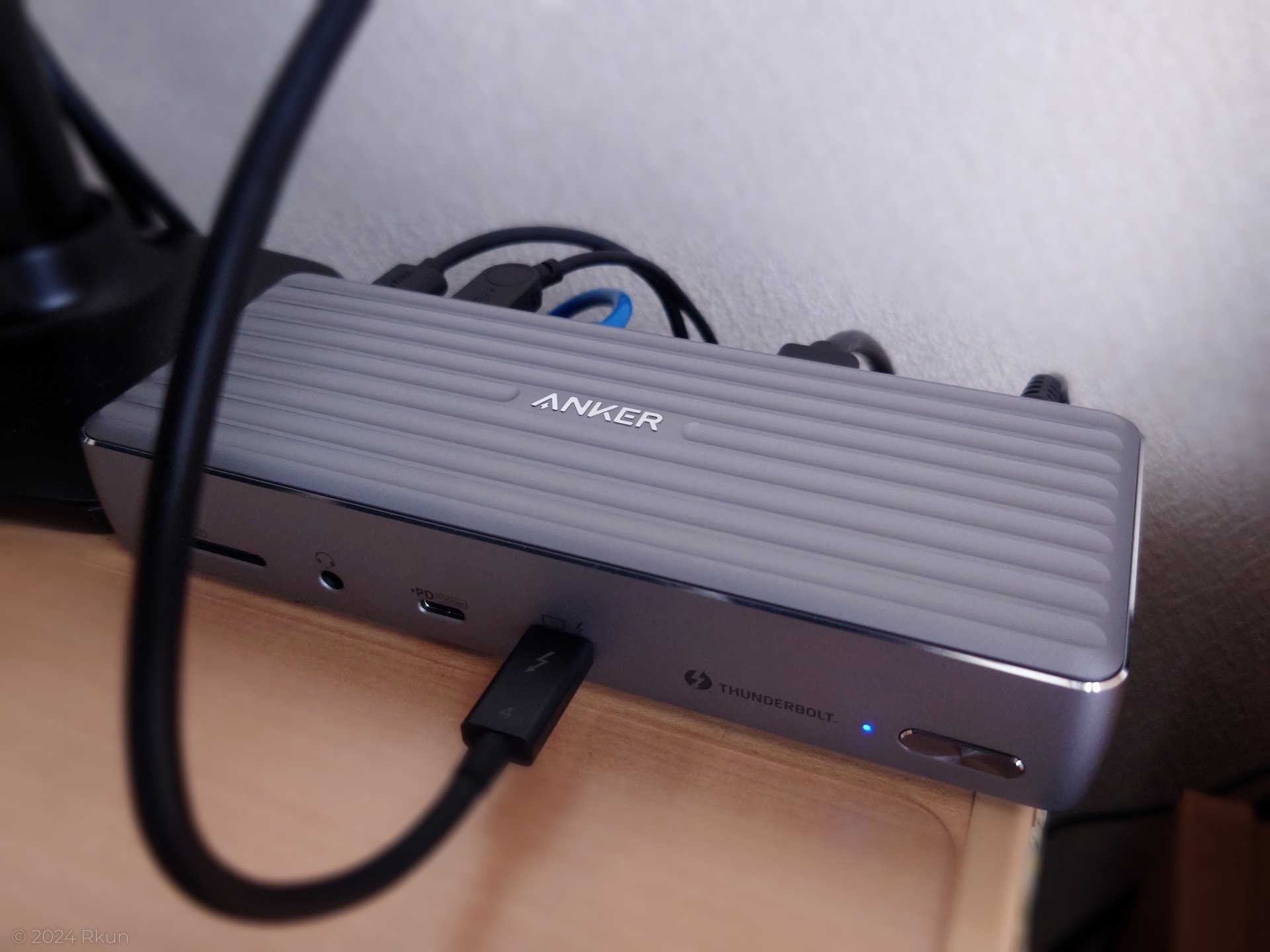 未使用品】Anker 12-in-1 Thunderbolt 4 Dock 【公式通販】