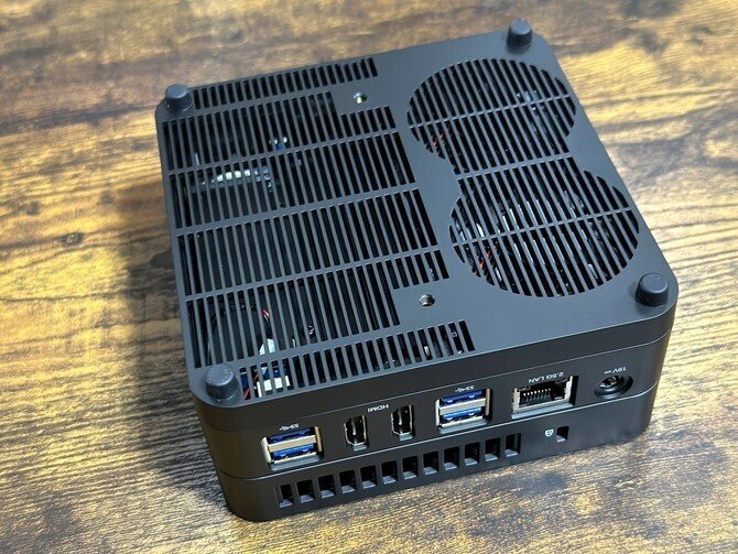 小型ながらも超高性能なミニPC「MINISFORUM UM690S」を購入して 小型ながらも超高性能なミニPC「MINISFORUM UM690S」を購入して