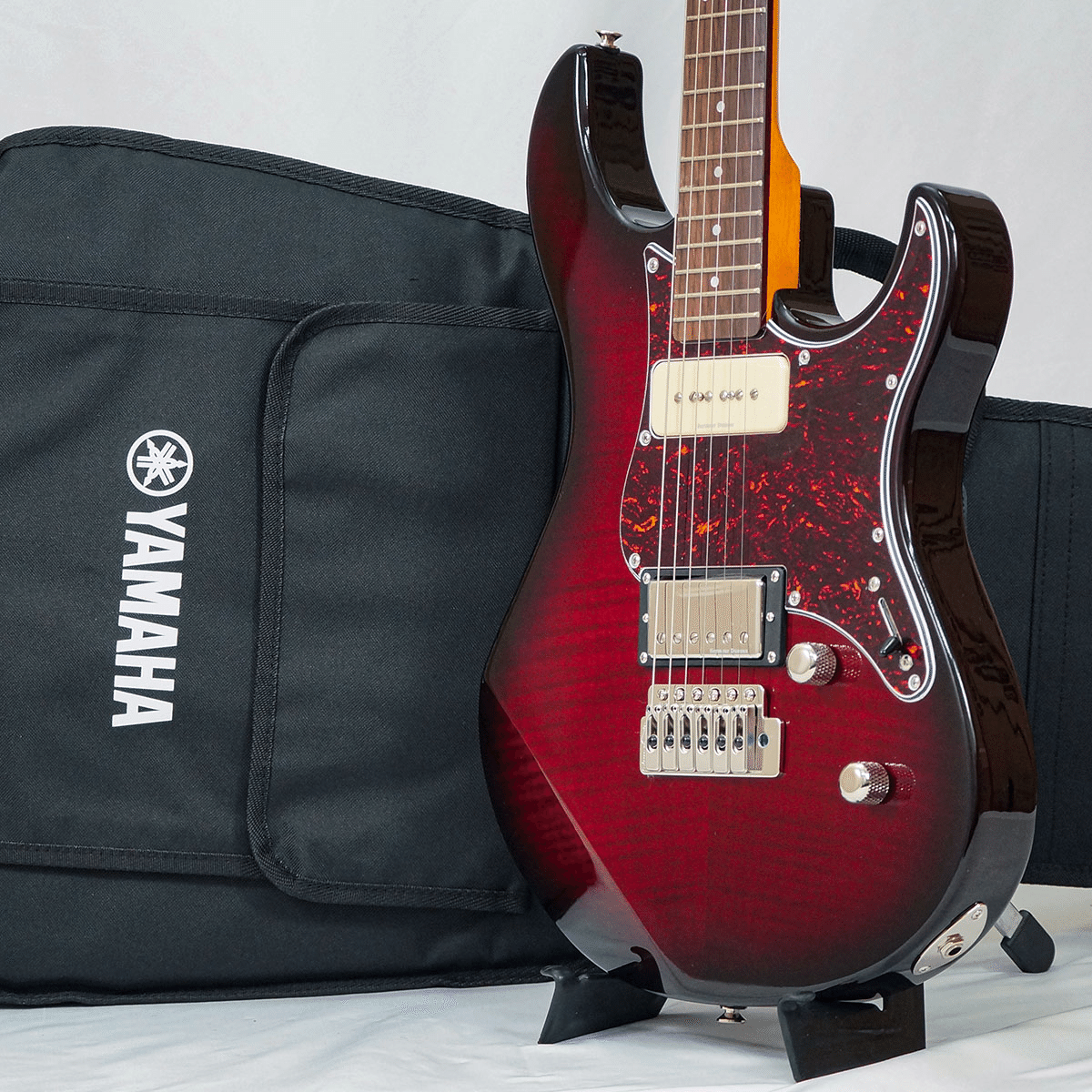 激渋ダークレッドバースト！大人気モデル「YAMAHA PACIFICA611VFM」の